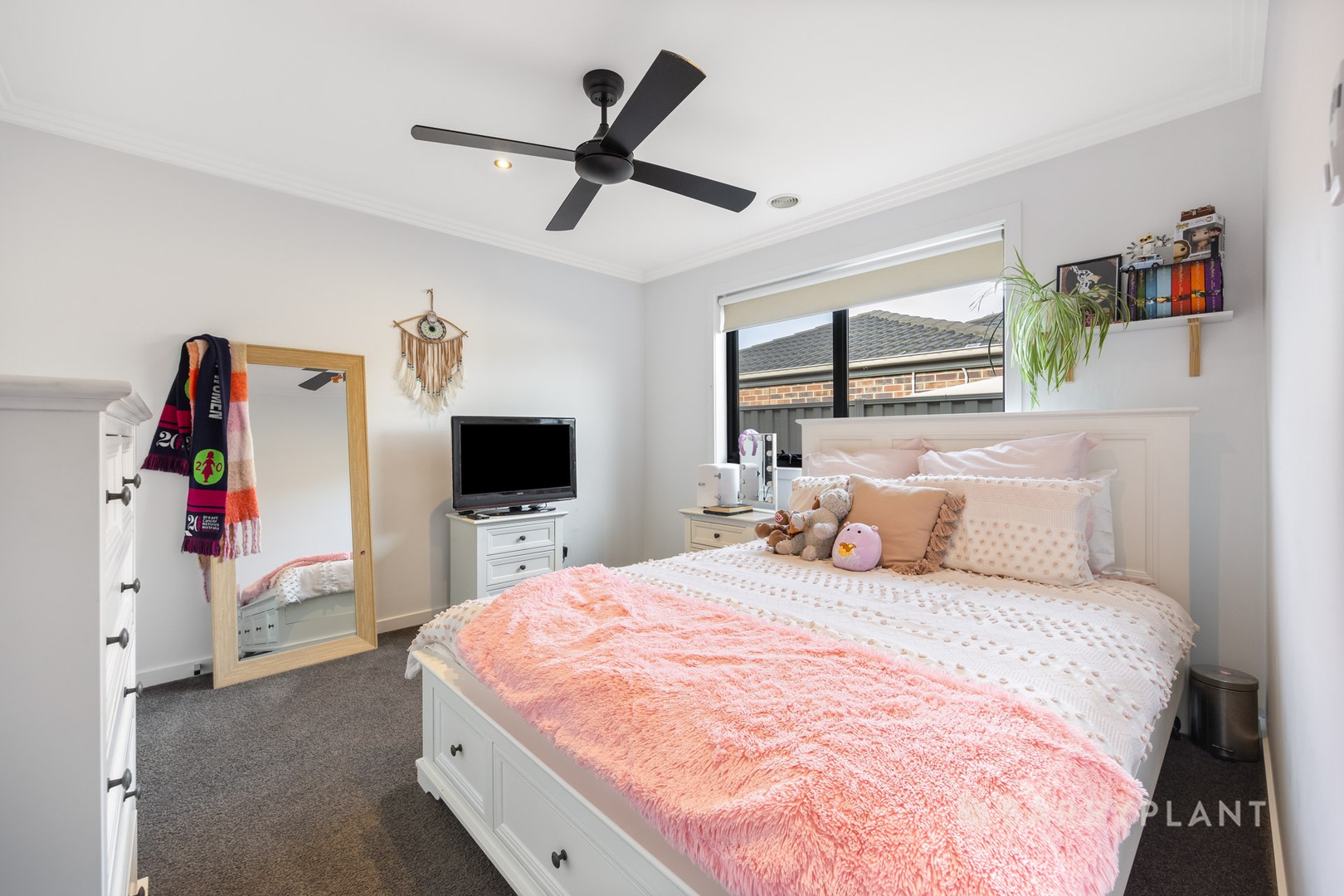 13 Hereford Cl, Delacombe, VIC 3356 - Thumbnail 2 - 28/05/2024