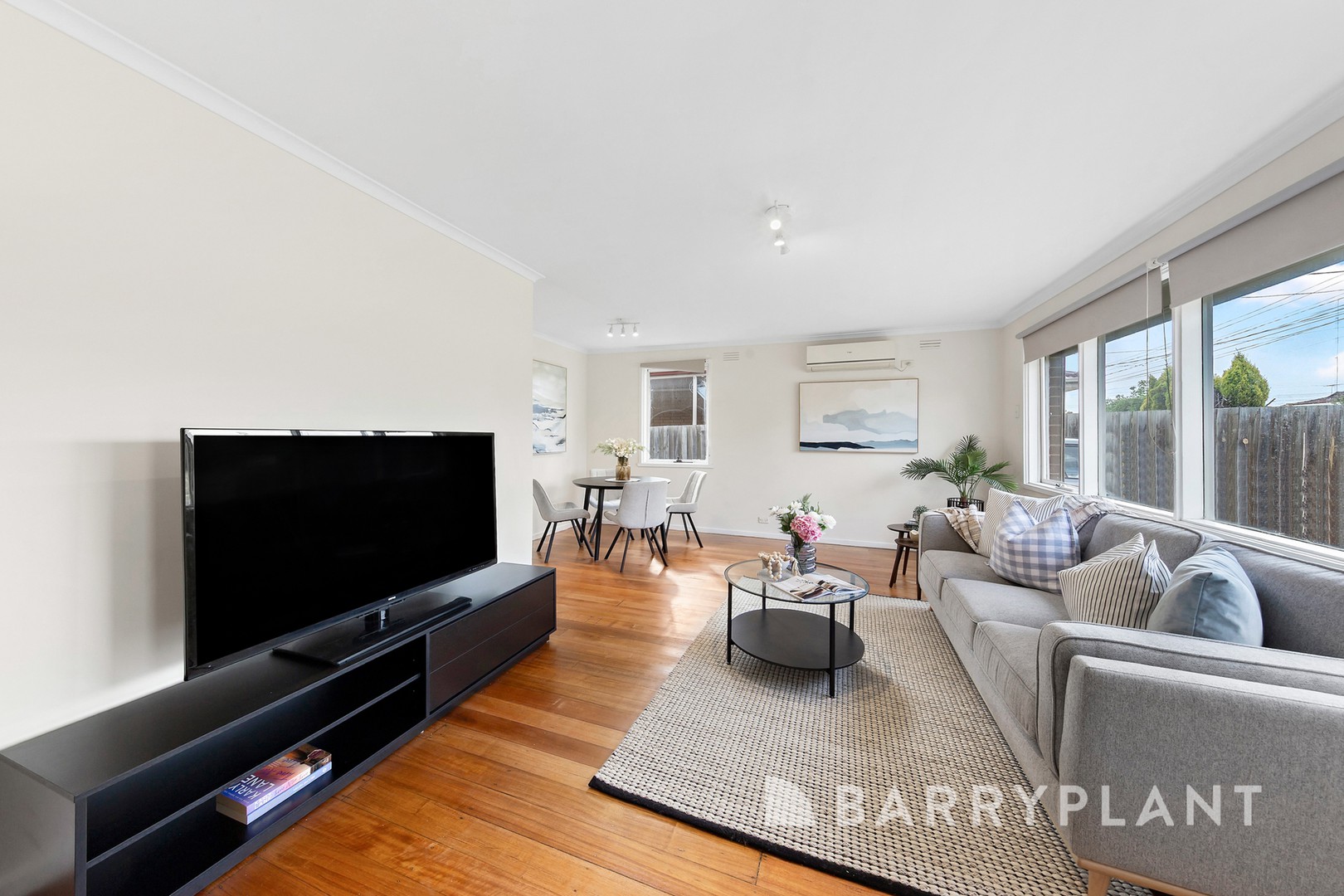 13 Highcombe Crescent, St Albans, VIC 3021, St Albans - Thumbnail 3