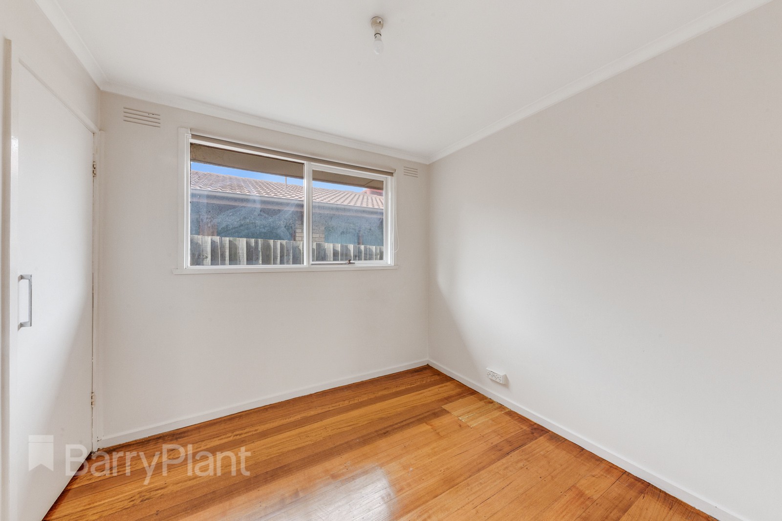 13 Highcombe Crescent, St Albans, VIC 3021, St Albans - Thumbnail 4