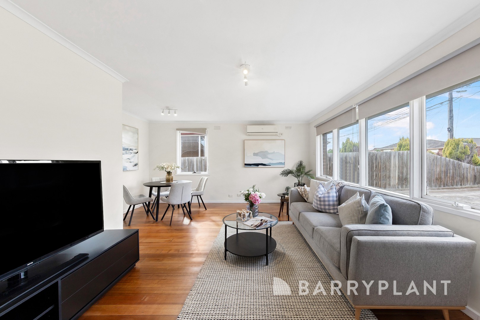 13 Highcombe Crescent, St Albans, VIC 3021, St Albans - Thumbnail 4