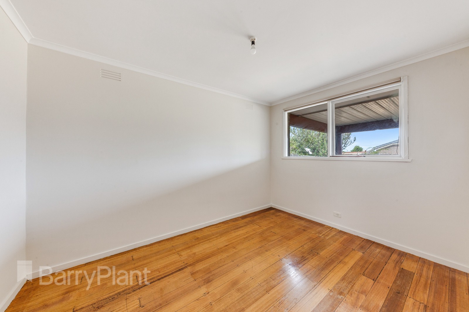 13 Highcombe Crescent, St Albans, VIC 3021, St Albans - Thumbnail 5