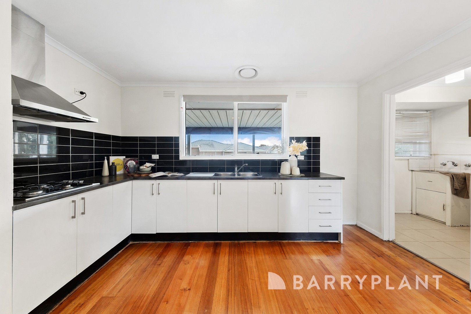 13 Highcombe Crescent, St Albans, VIC 3021, St Albans - Thumbnail 5