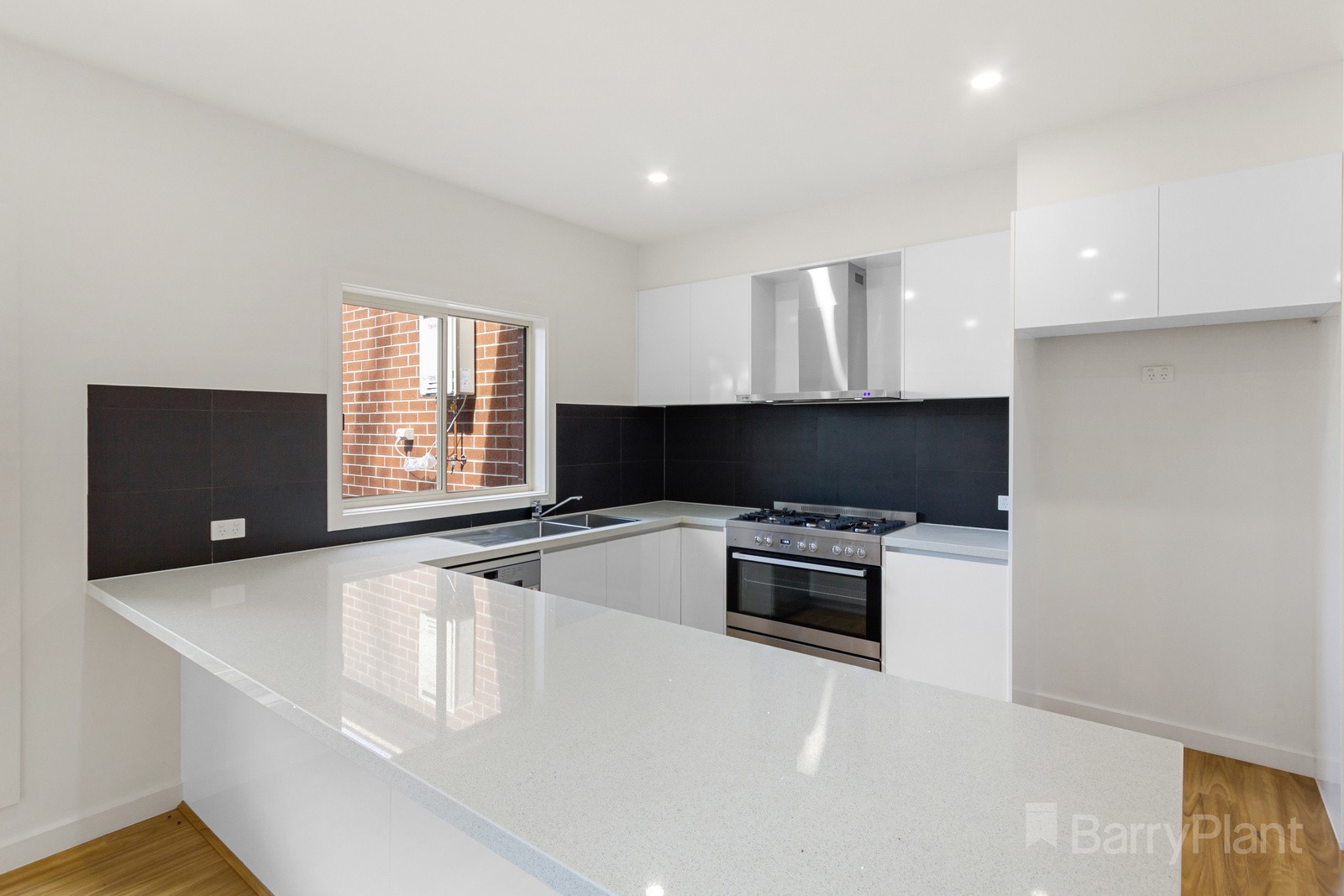 13 Hill View Crescent, Ferntree Gully, VIC 3156, Ferntree Gully - Thumbnail 8