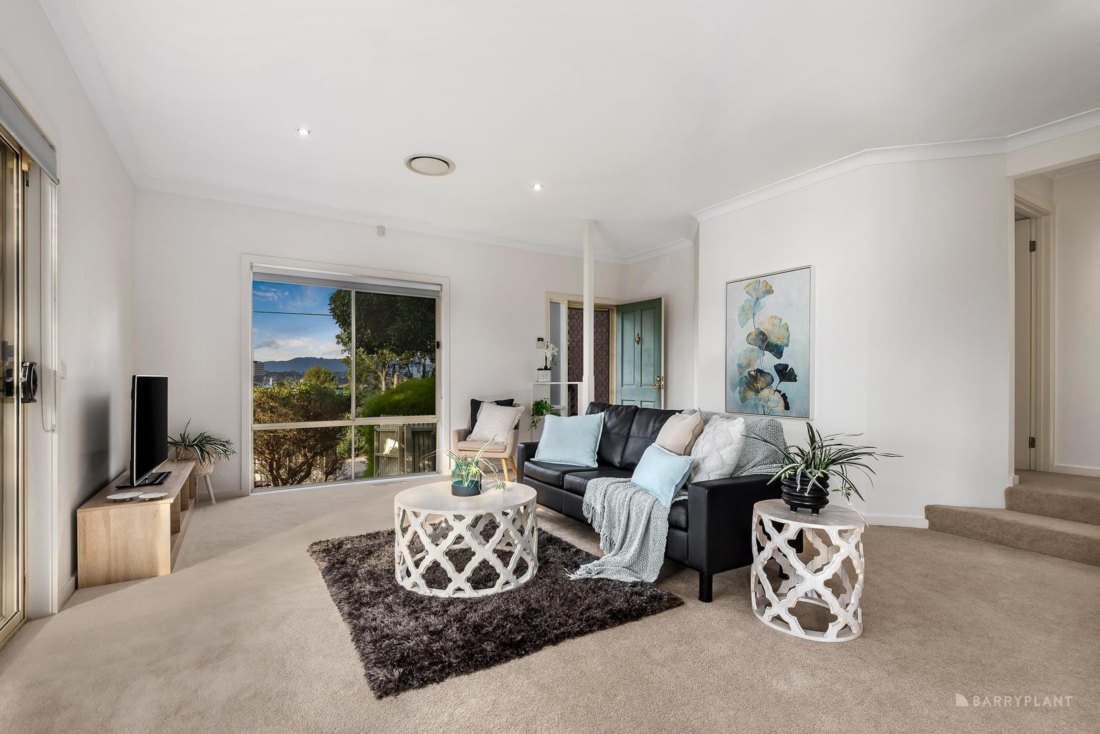 13 Hillcrest Avenue, Ringwood, VIC 3134, Ringwood - Thumbnail 2