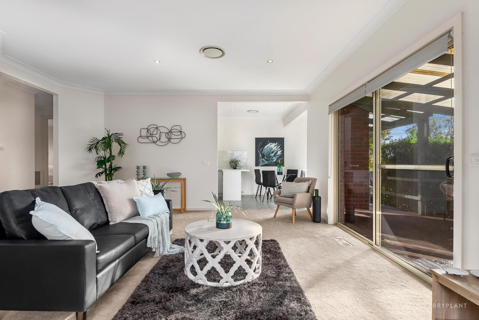 13 Hillcrest Avenue, Ringwood, VIC 3134, Ringwood - Thumbnail 3