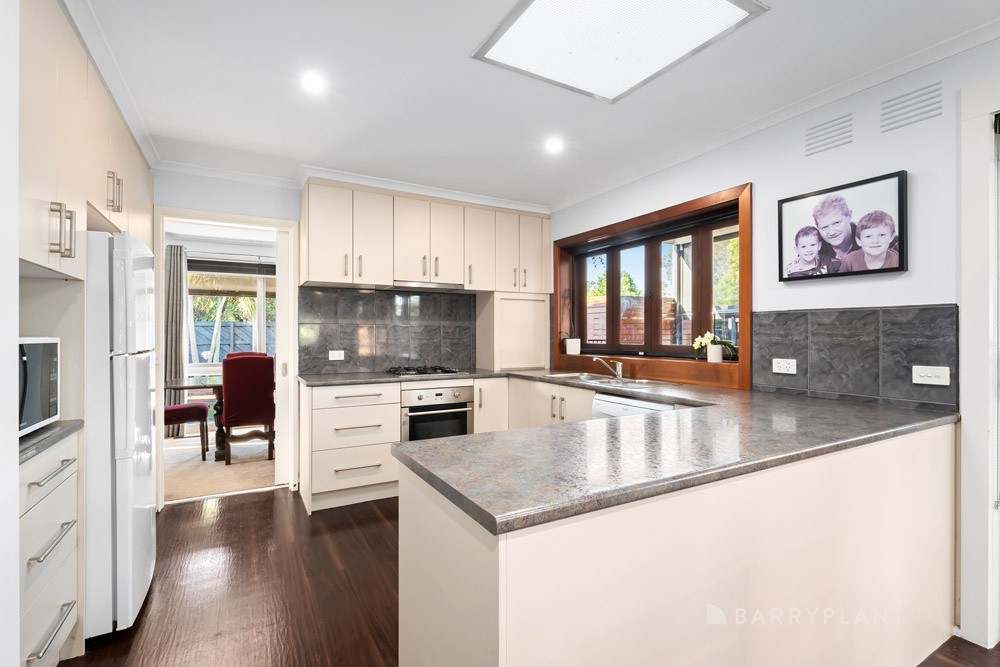 13 Holbein Court, Scoresby, VIC 3179 - Thumbnail 2 - 08/01/2026