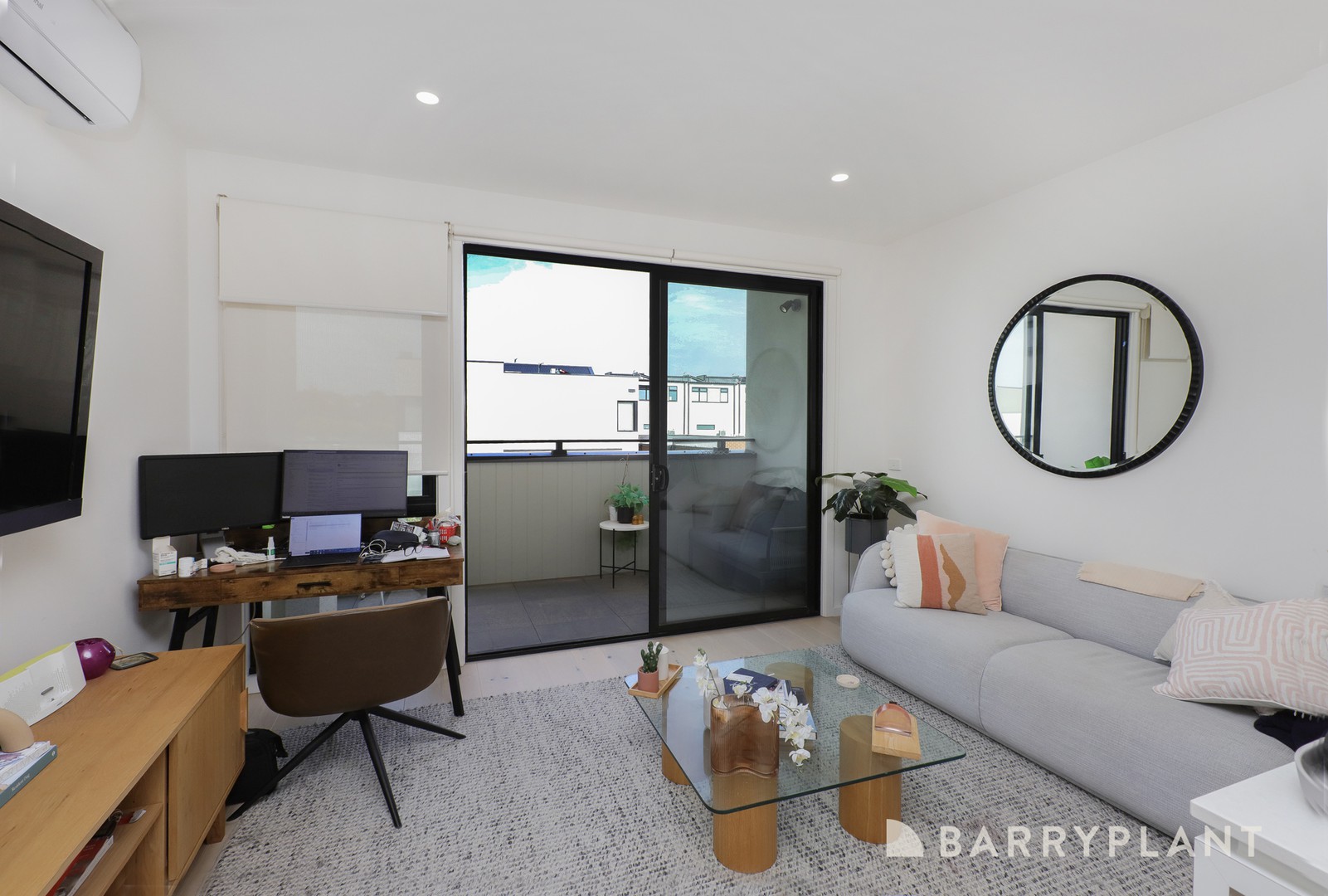13 Holzer Crescent, Braybrook, VIC 3019, Braybrook - Thumbnail 2