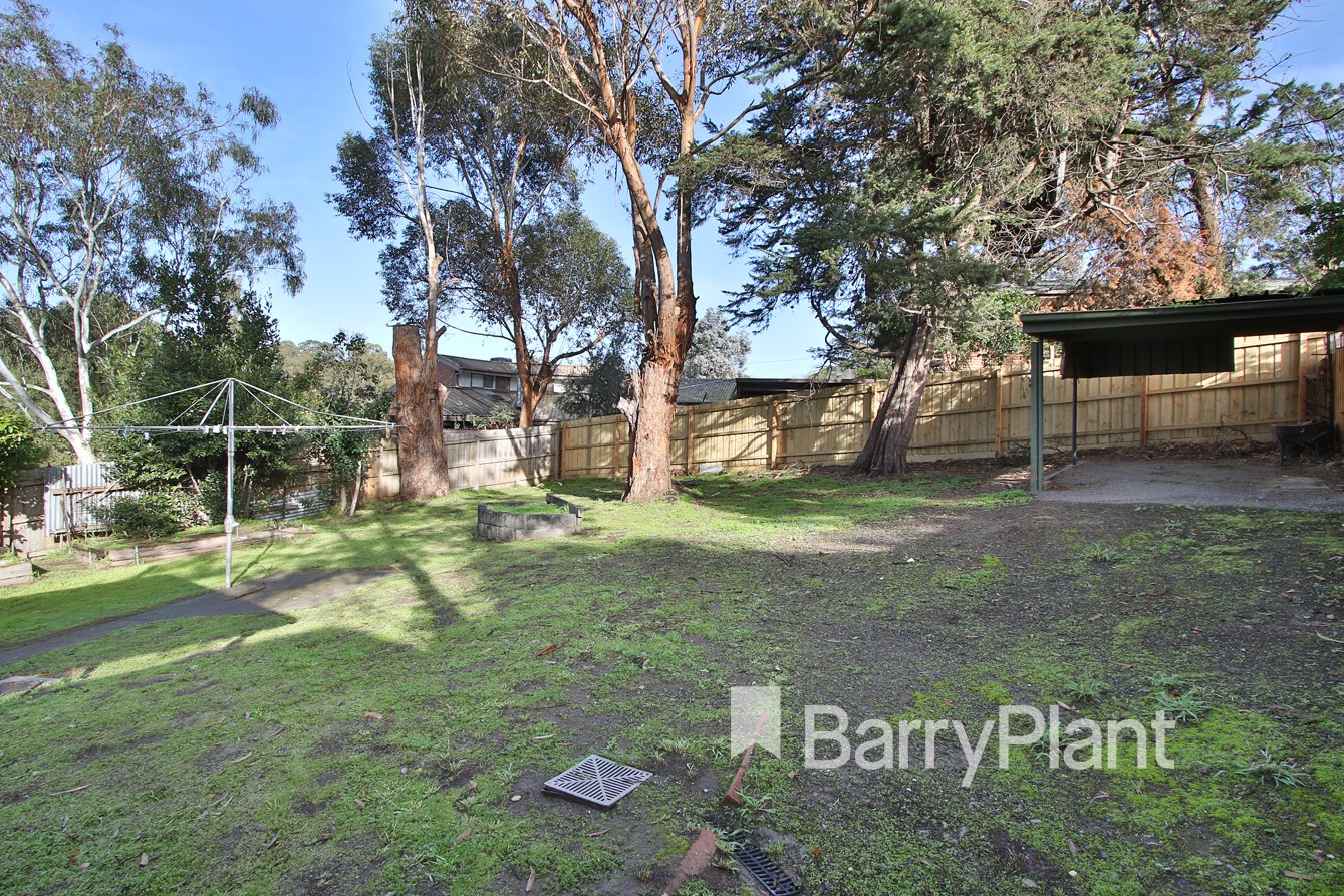 13 Hyacinth Street, Briar Hill, VIC 3088, Briar Hill - Thumbnail 2