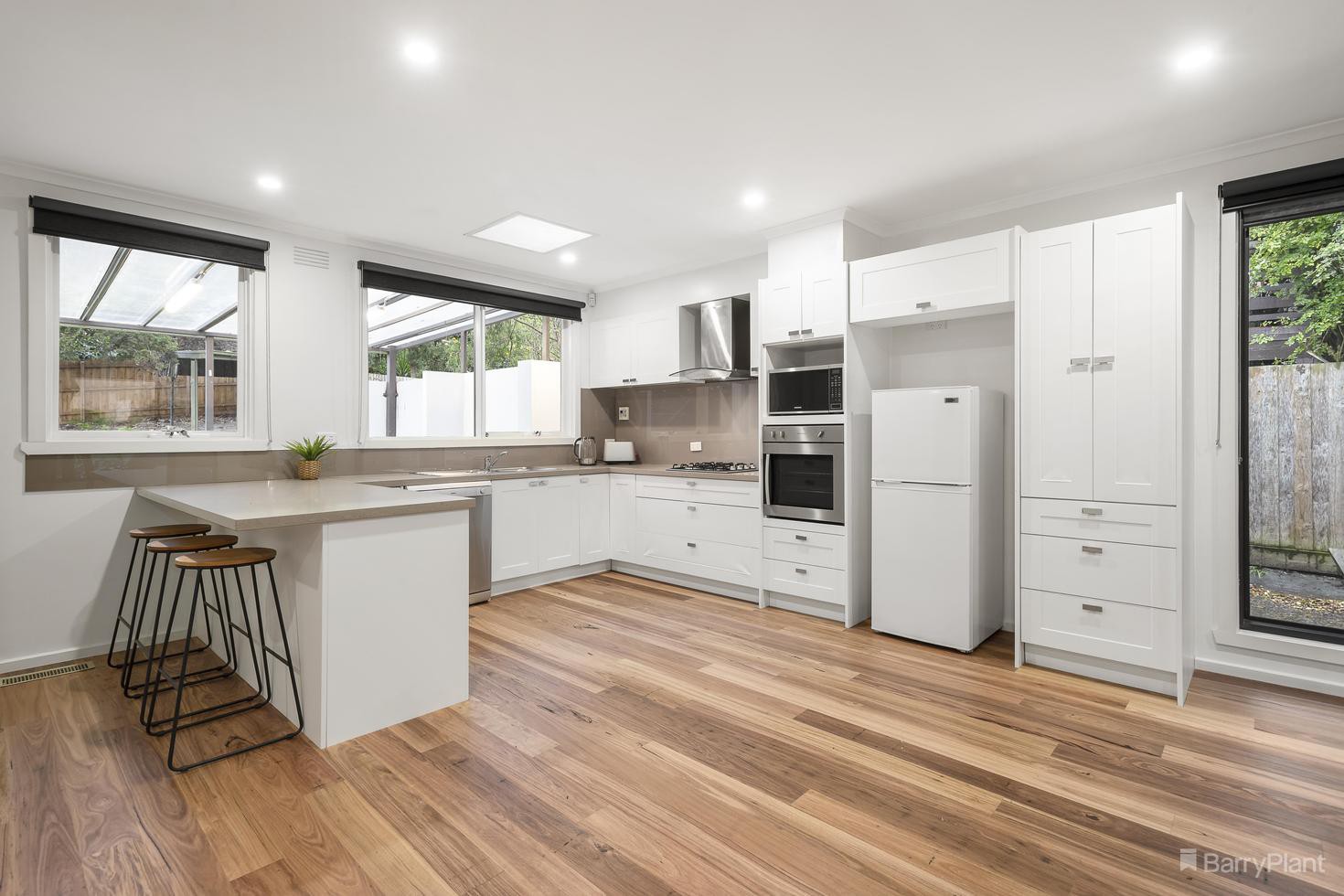 13 Hyacinth Street, Briar Hill, VIC 3088, Briar Hill - Thumbnail 2