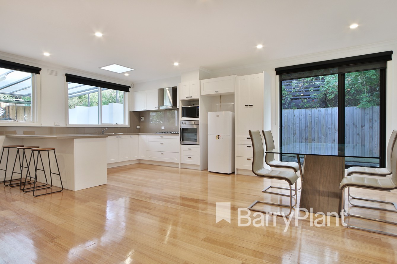 13 Hyacinth Street, Briar Hill, VIC 3088, Briar Hill - Thumbnail 3