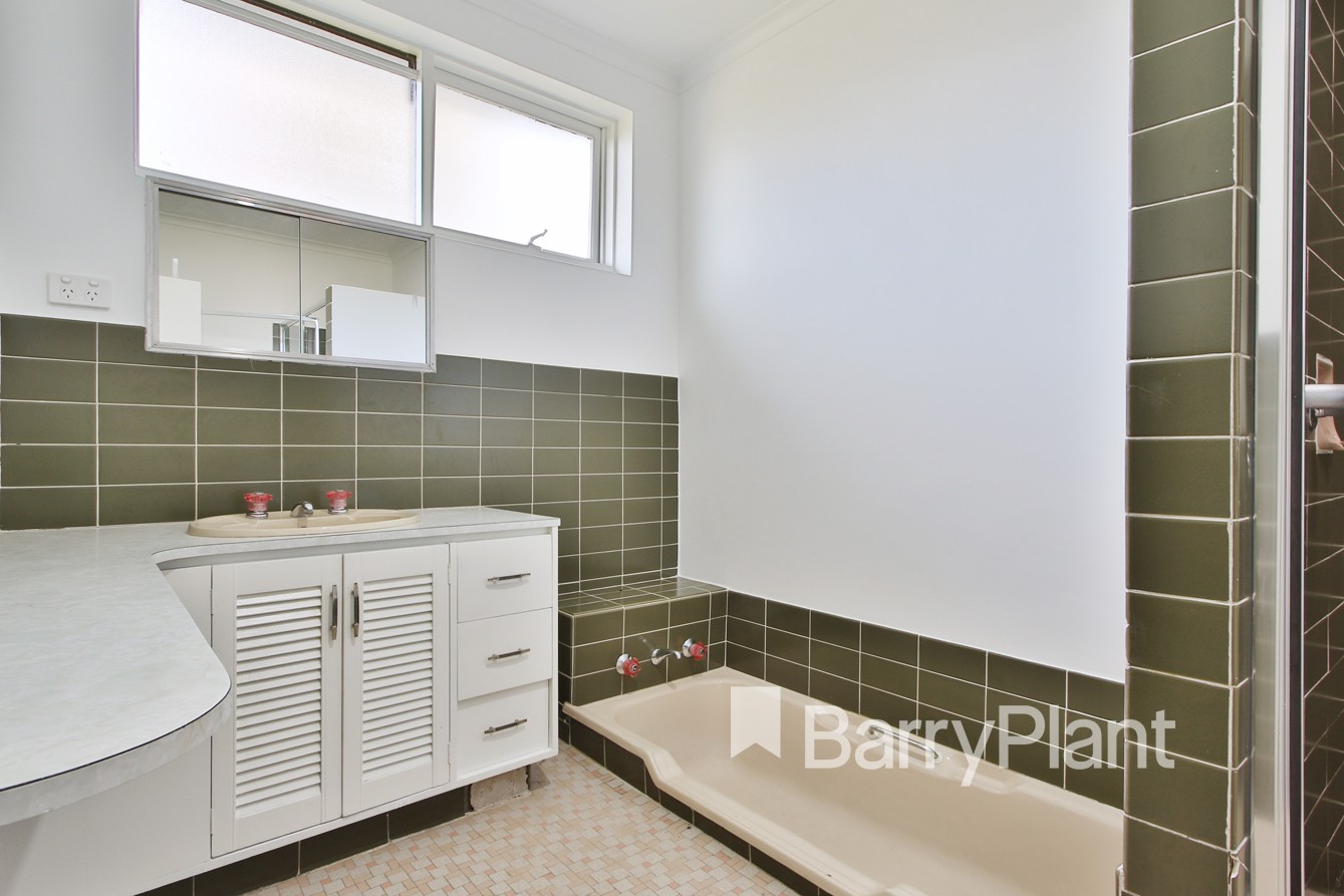 13 Hyacinth Street, Briar Hill, VIC 3088, Briar Hill - Thumbnail 5