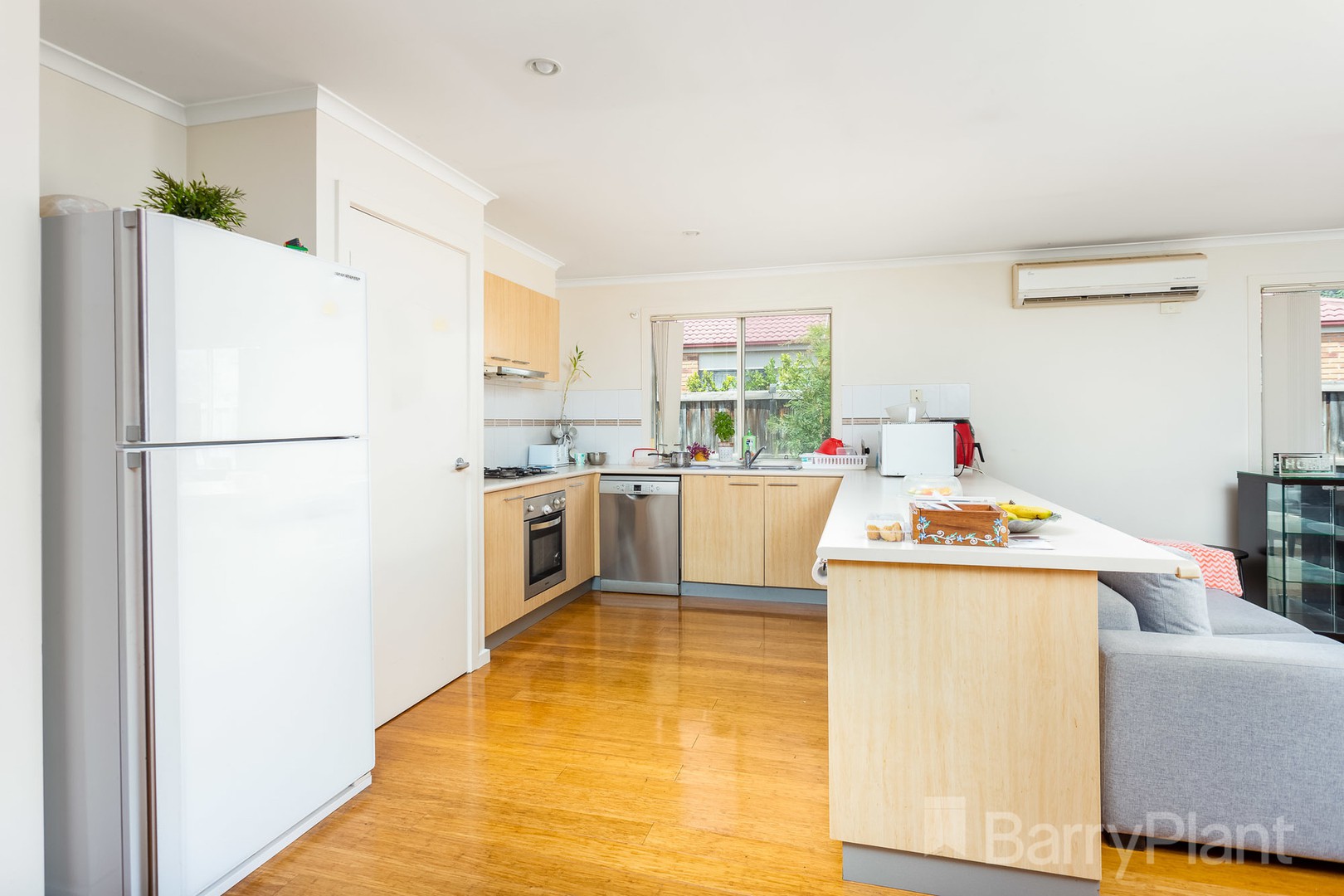 13 Hydrangea Drive, Point Cook, VIC 3030, Point Cook - Thumbnail 6