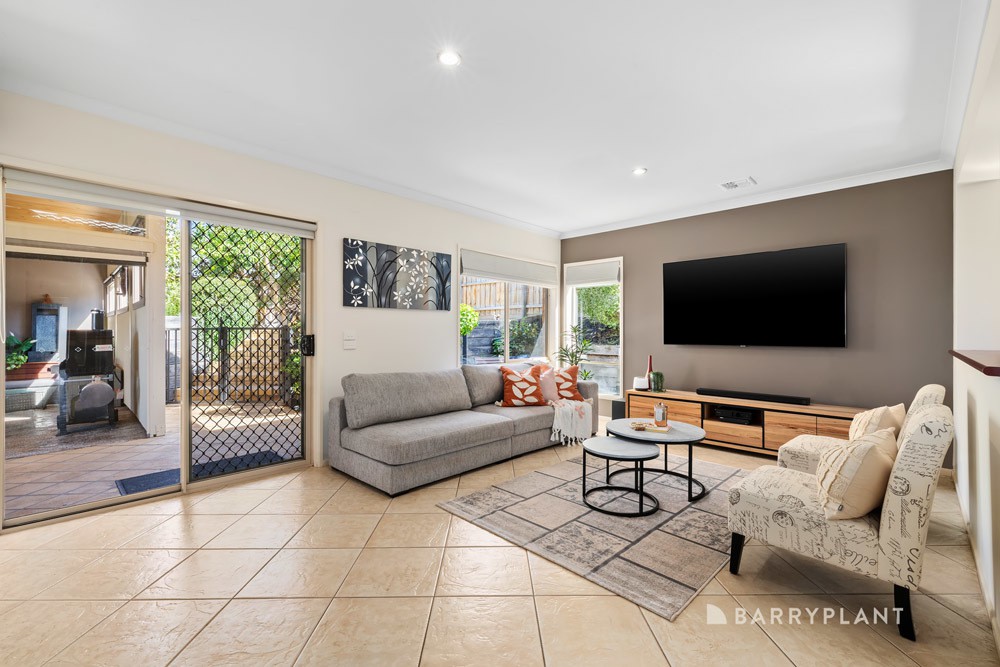 13 Imperial Terrace, South Morang, VIC 3752, South Morang - Thumbnail 5