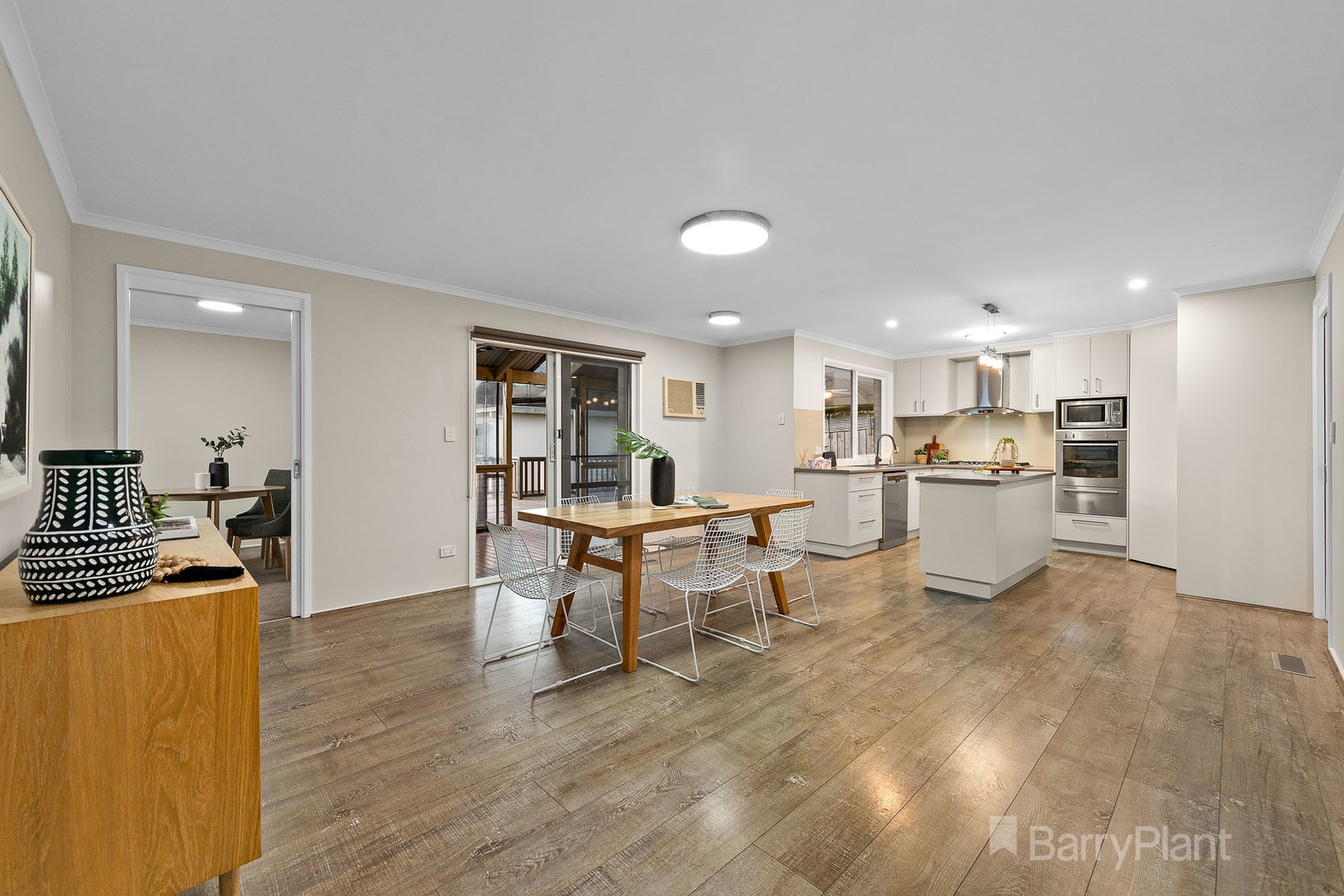 13 Inverness Close, Pakenham, VIC 3810, Pakenham - Thumbnail 5