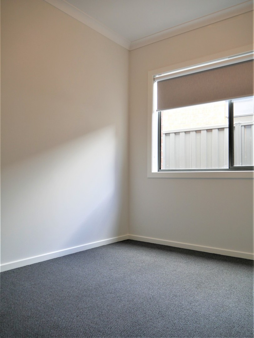 13 Irvine Avenue, Strathtulloh, VIC 3338, Strathtulloh - Thumbnail 8