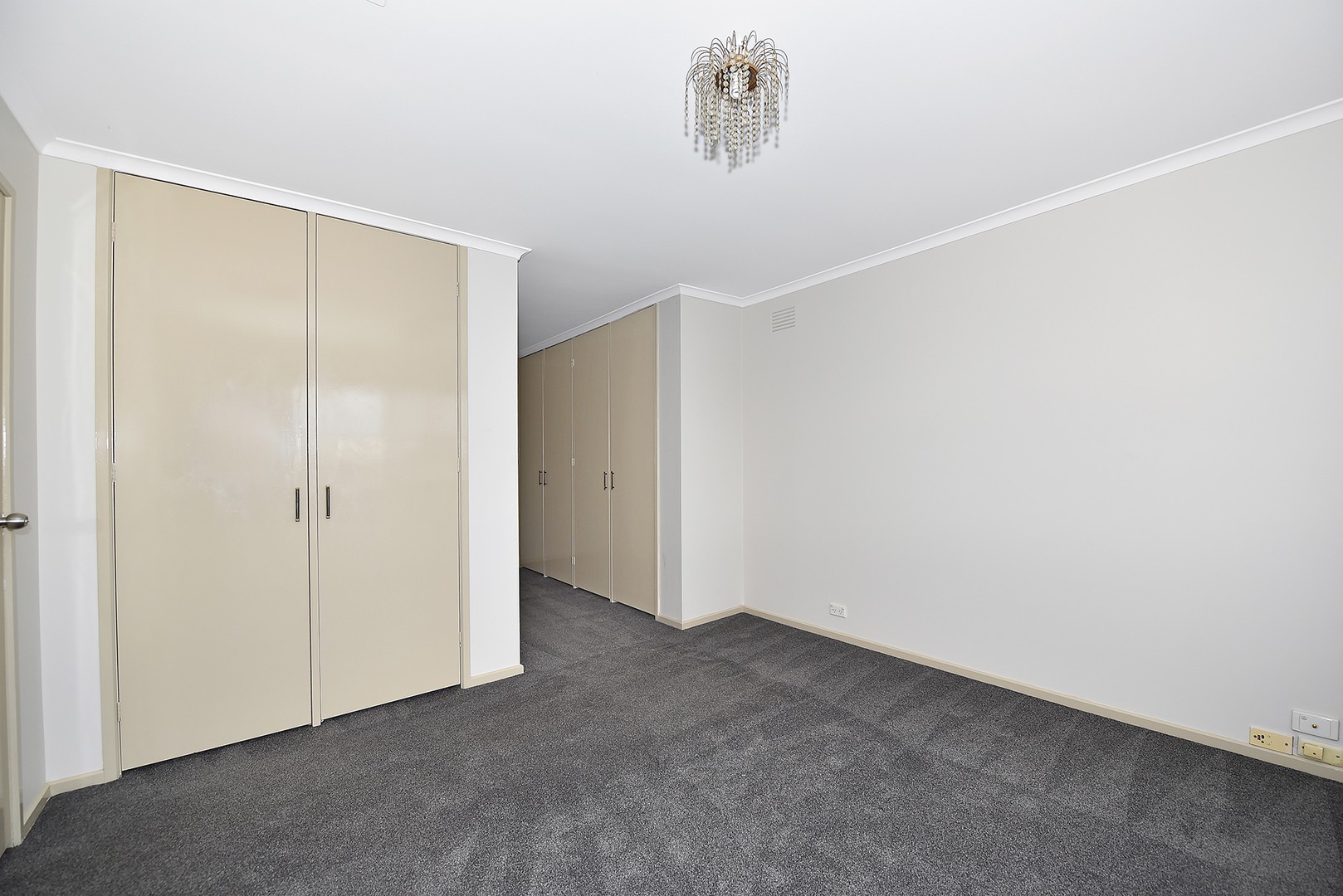 13 Jeffrey Street, Keilor East, VIC 3033, Keilor East - Thumbnail 3