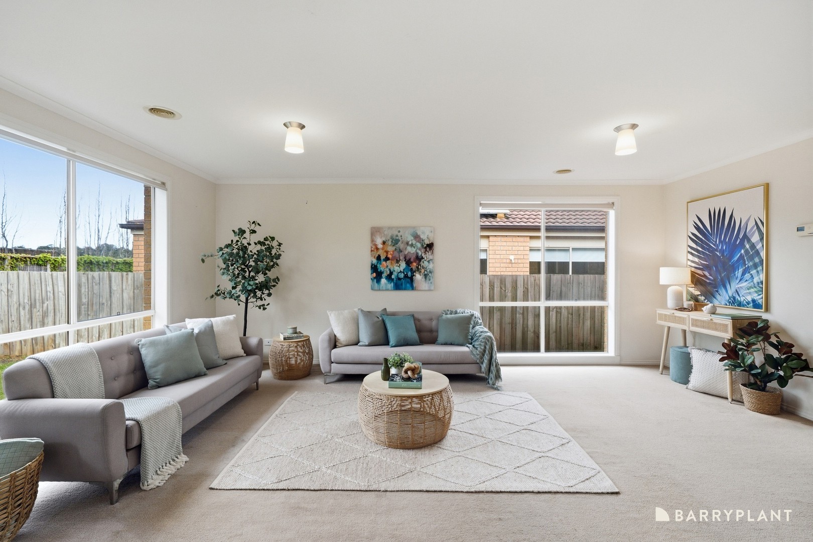 13 Jennifer Court, Pakenham, VIC 3810 - Thumbnail 2 - 01/10/2026