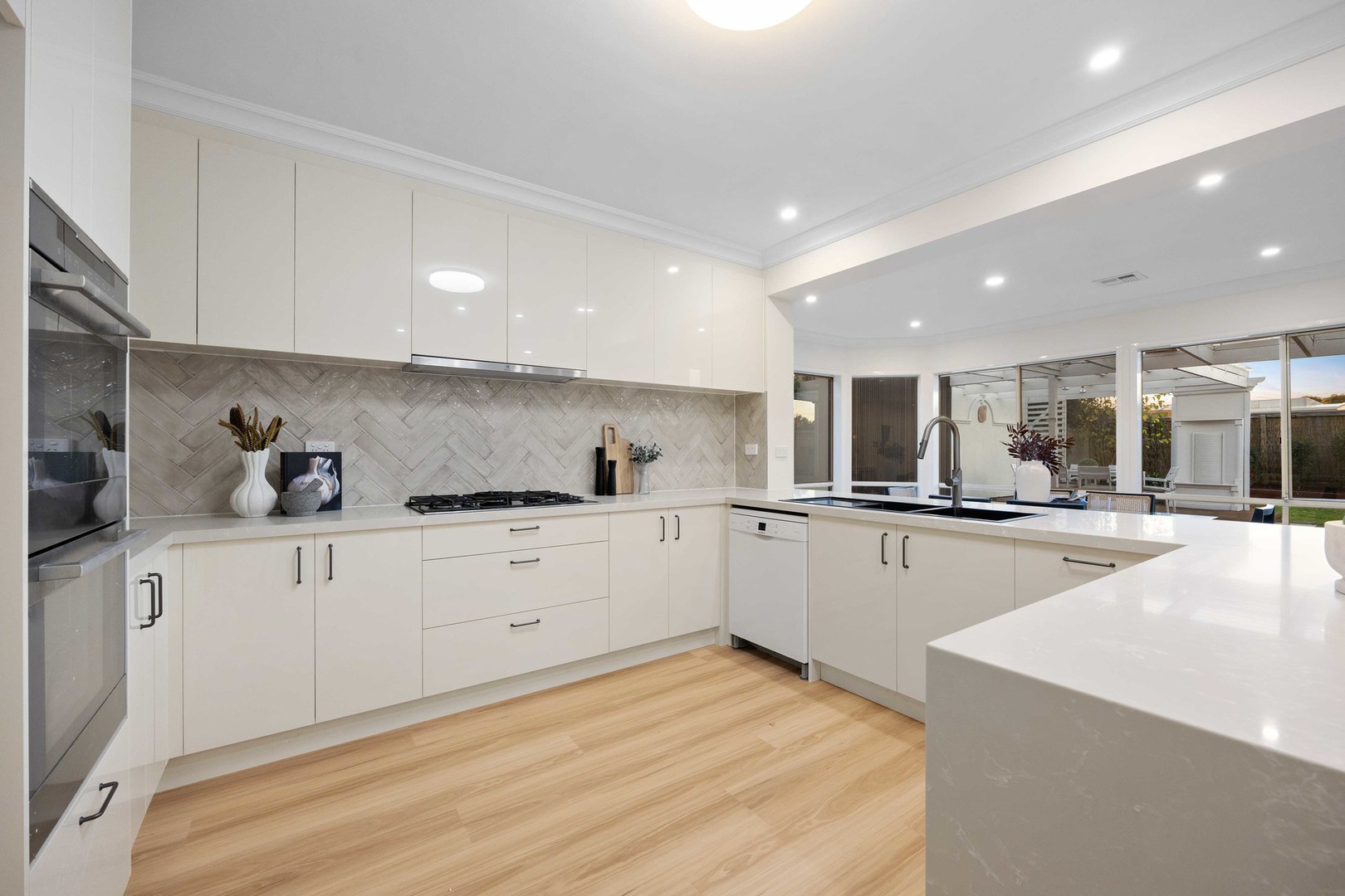 13 John Paul Drive, Hillside, VIC 3037, Hillside - Thumbnail 6