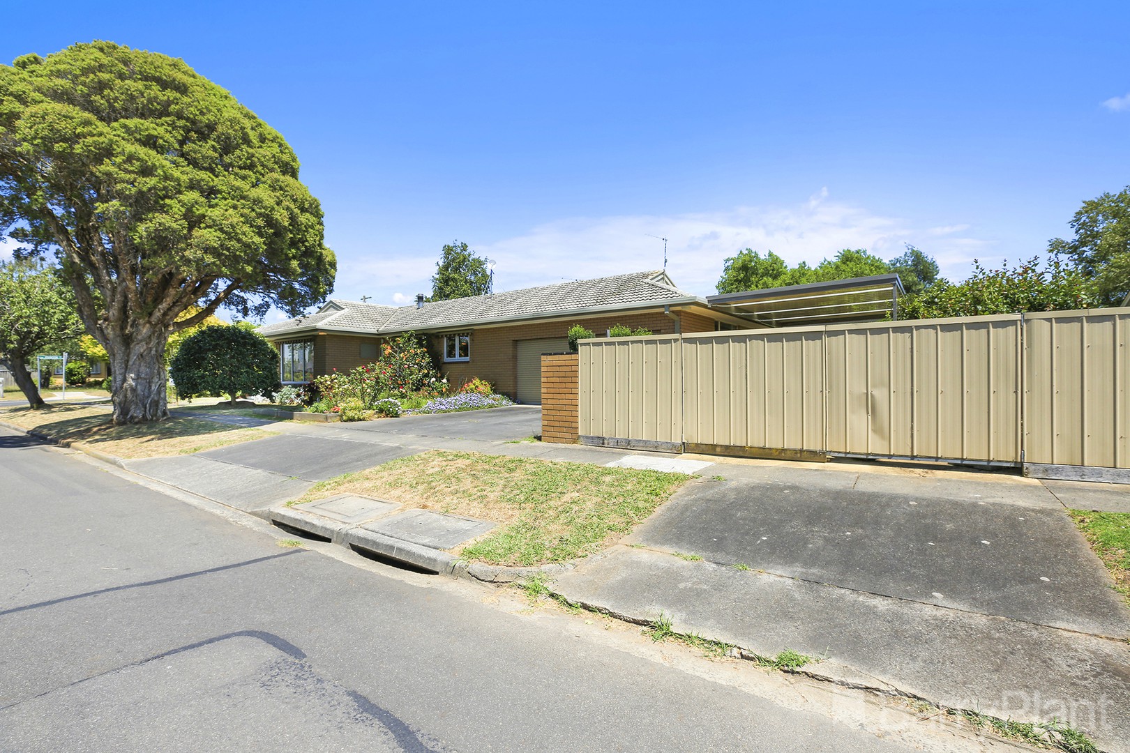 13 Johnson Avenue, Drouin, VIC 3818, Drouin - Thumbnail 2