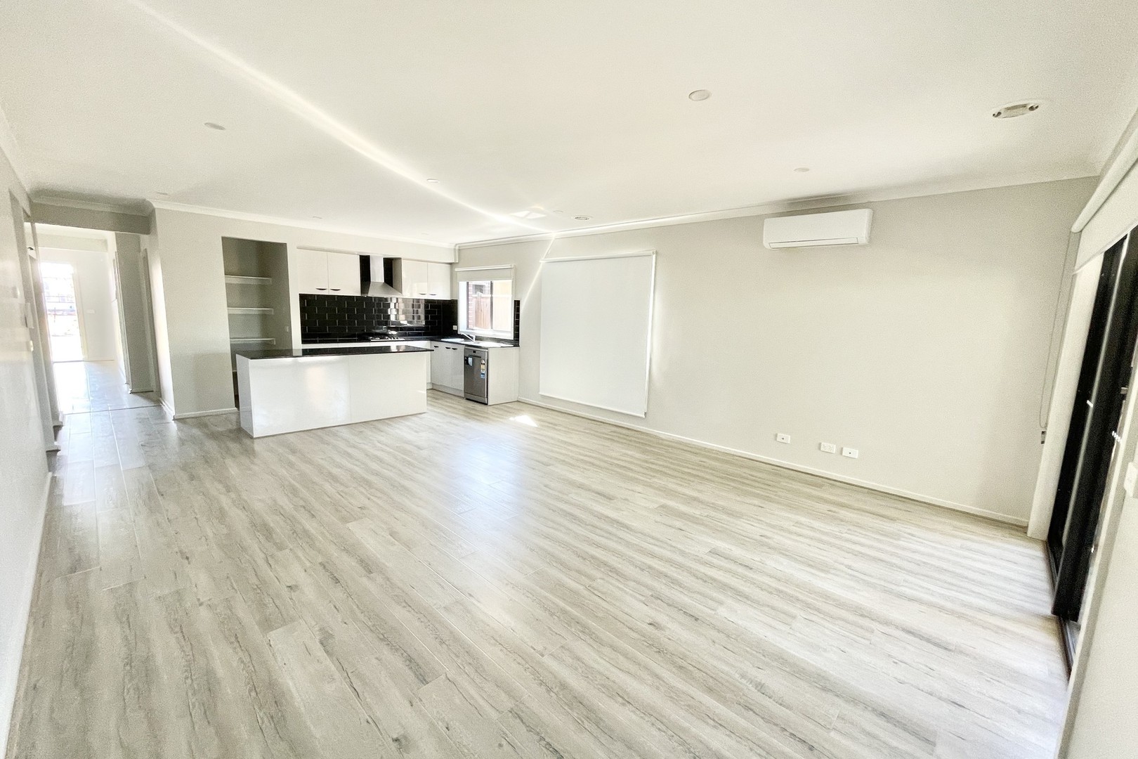 13 Kallis Way, Rockbank, VIC 3335, Rockbank - Thumbnail 8