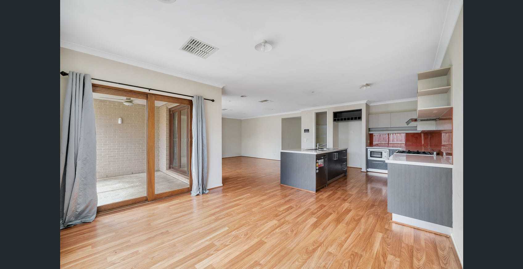 13 Keppel Way, Point Cook, VIC 3030, Point Cook - Thumbnail 2
