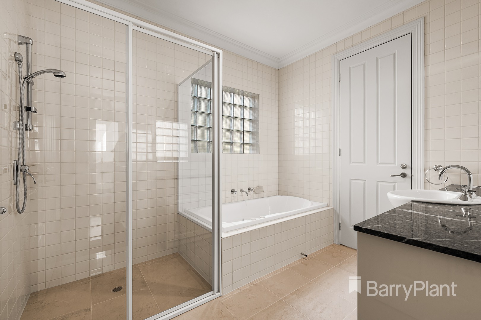 13 Laurie Road, Doncaster East, VIC 3109, Doncaster East - Thumbnail 7