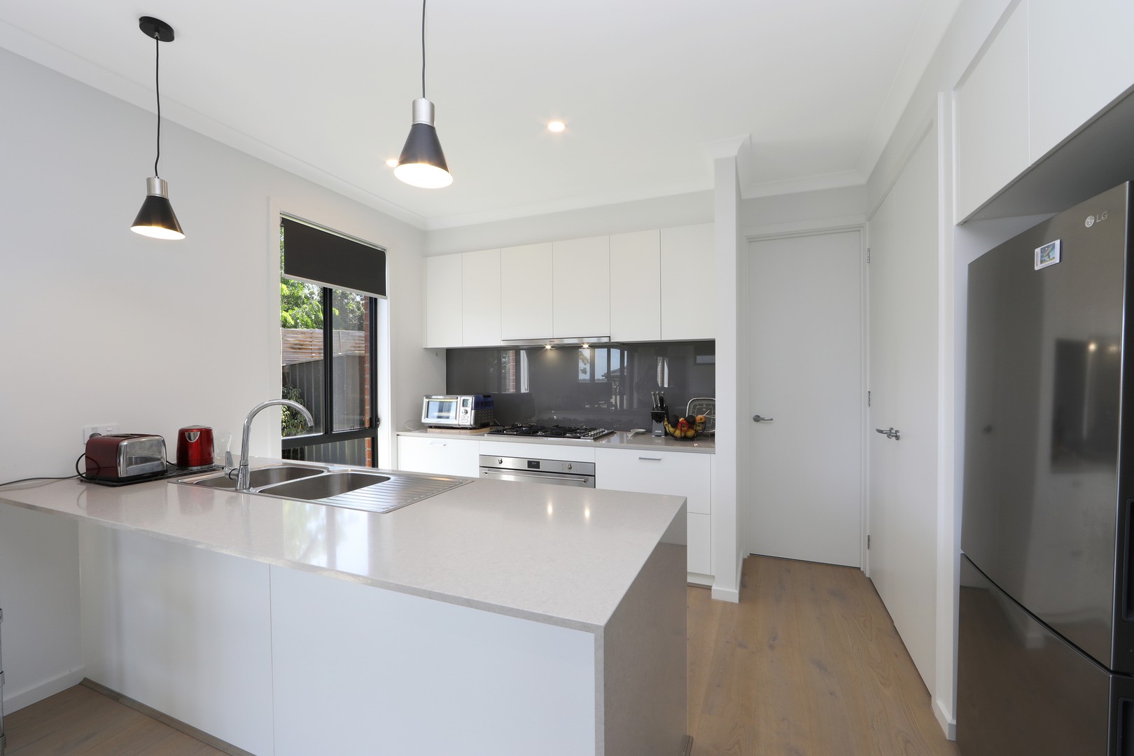 13 Laurina Close, Lysterfield, VIC 3156, Lysterfield - Thumbnail 2
