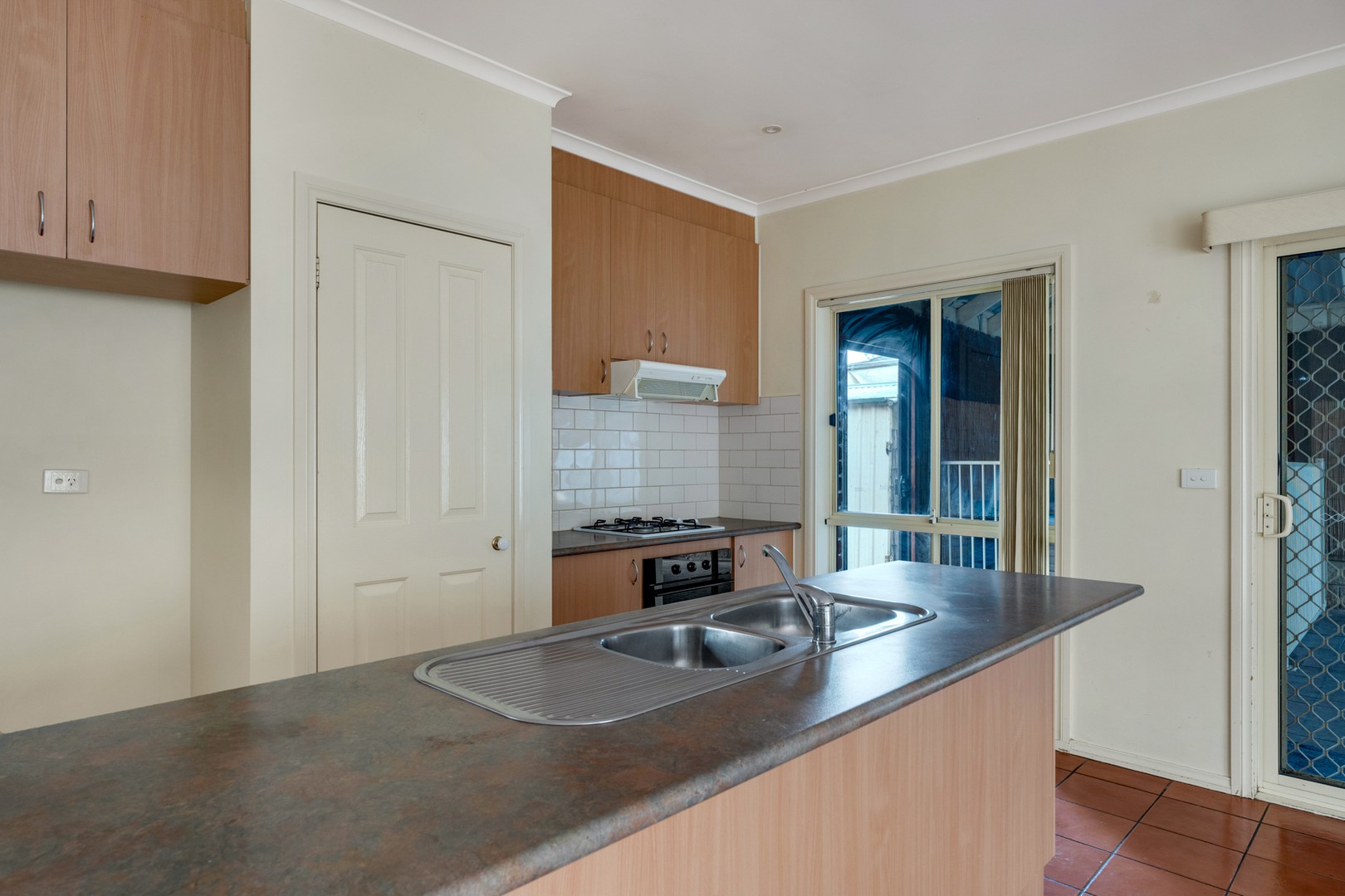 13 Leawood Glade, Craigieburn, VIC 3064, Craigieburn - Thumbnail 4