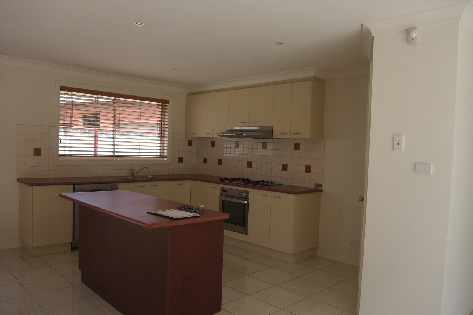 13 Lennon Boulevard, Point Cook, VIC 3030 - Thumbnail 2 - 07/12/2021
