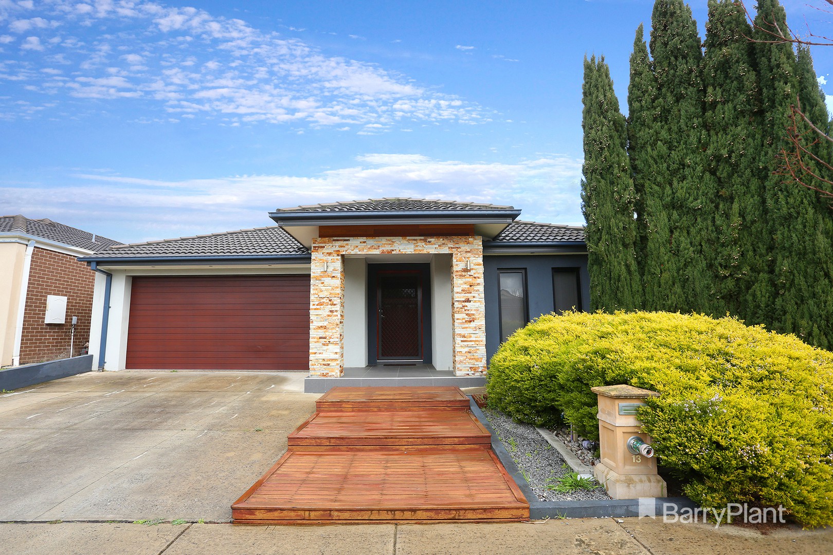13 Longbow Terrace, Cranbourne North, VIC 3977, Cranbourne North - Thumbnail 2