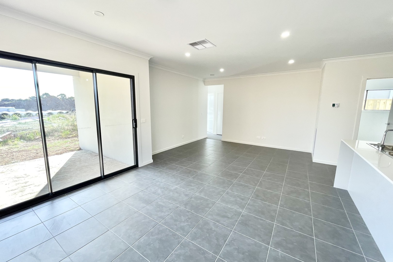 13 Lowell Road, Tarneit, VIC 3029, Tarneit - Thumbnail 7