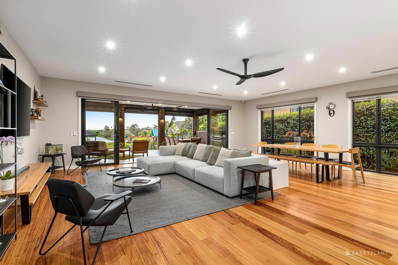 13 Madeleine Street, Doncaster, VIC 3108 - Thumbnail 2 - 04/10/2024