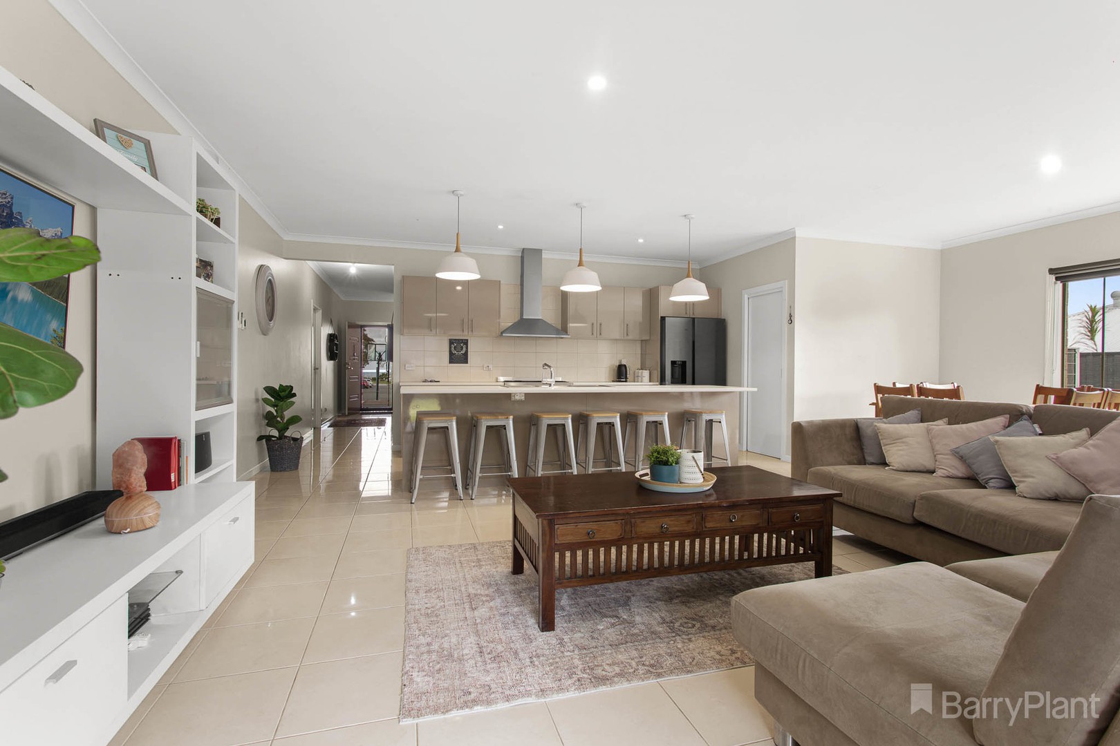 13 Maggiore Crescent, Pakenham, VIC 3810, Pakenham - Thumbnail 3