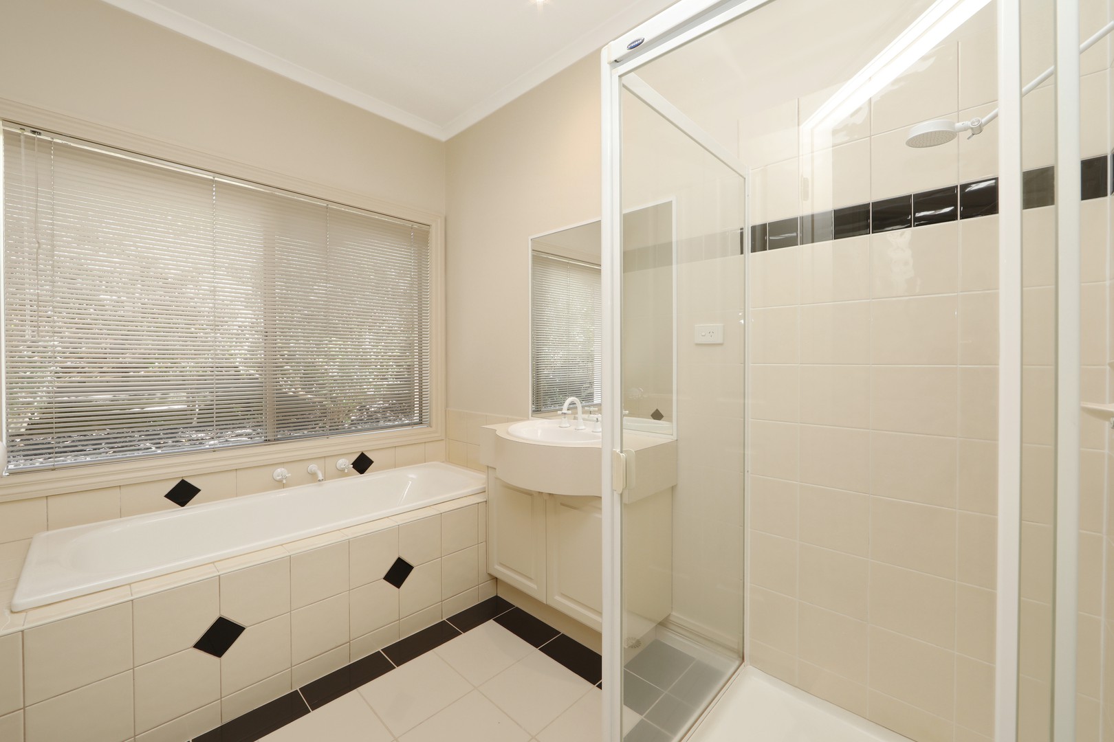 13 Major Crescent, Lysterfield, VIC 3156, Lysterfield - Thumbnail 8