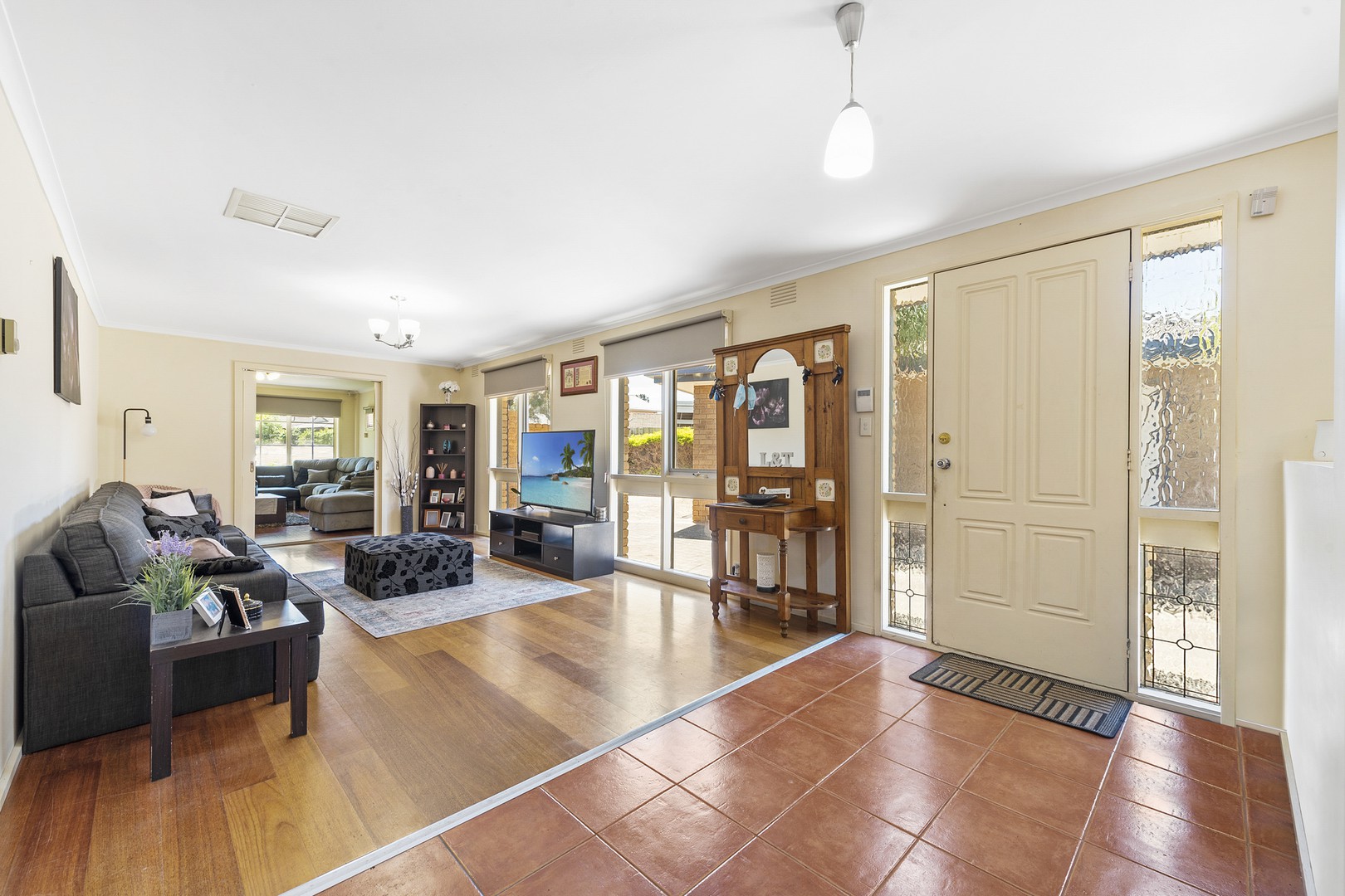 13 Mallacoota CourtTaylors Lakes, VIC 3038, Taylors Lakes - Thumbnail 2