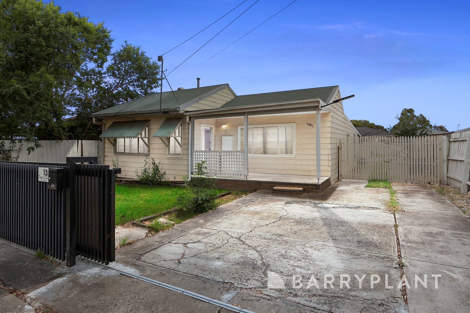 13 Manfred Avenue, St Albans, VIC 3021 - Thumbnail 2 - 16/02/2026