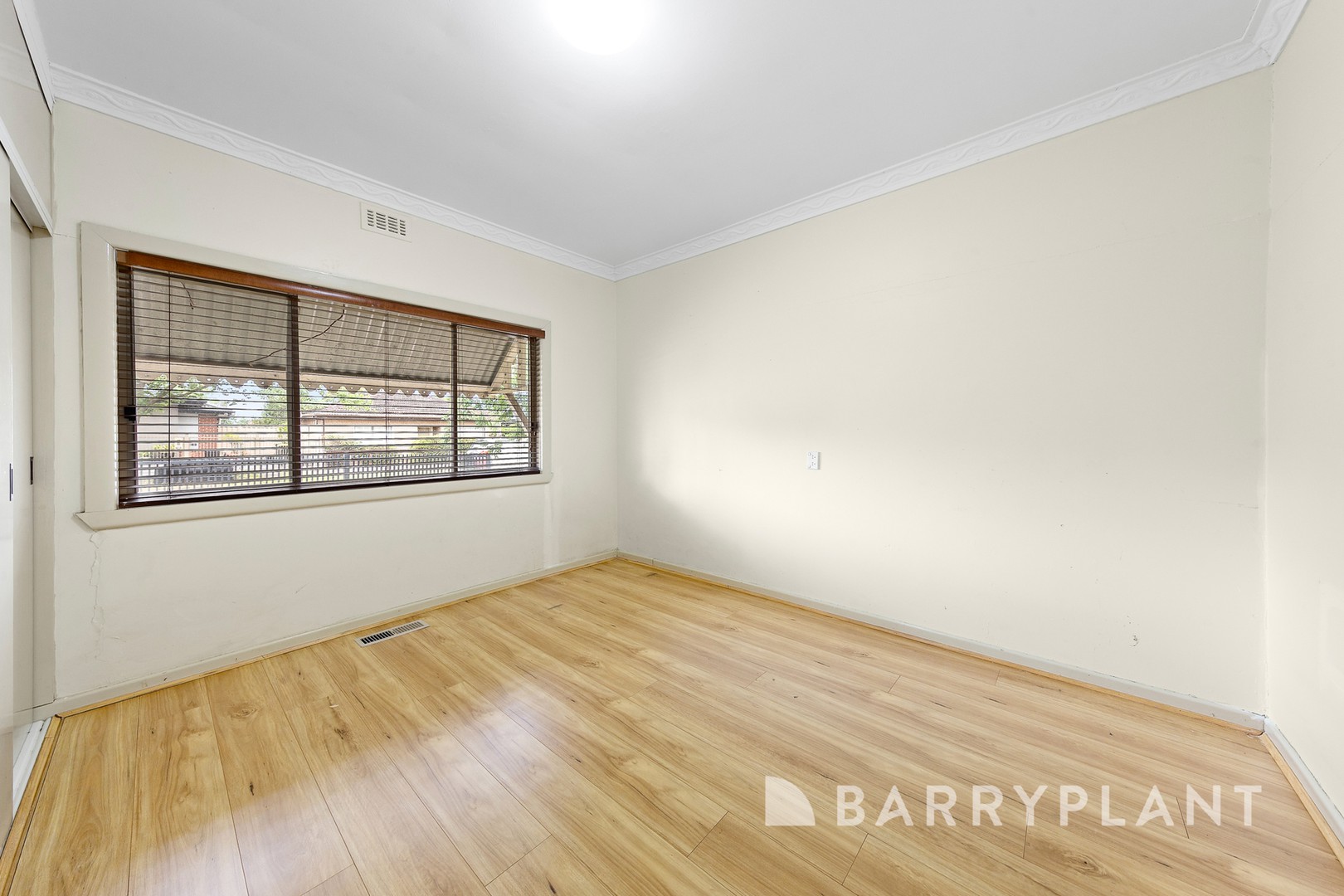 13 Manfred Avenue, St Albans, VIC 3021, St Albans - Thumbnail 6