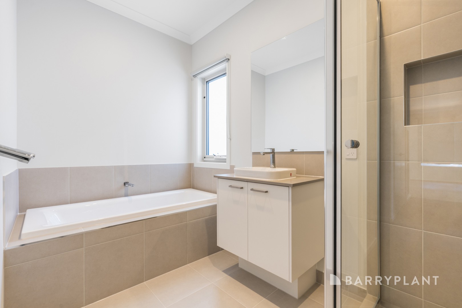 13 Marjorie Avenue, Belmont, VIC 3216, Belmont - Thumbnail 4