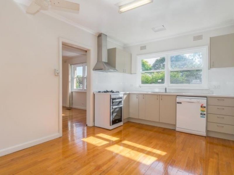 13 Mcculloch Street, Nunawading, VIC 3131 - Thumbnail 2 - 23/04/2026