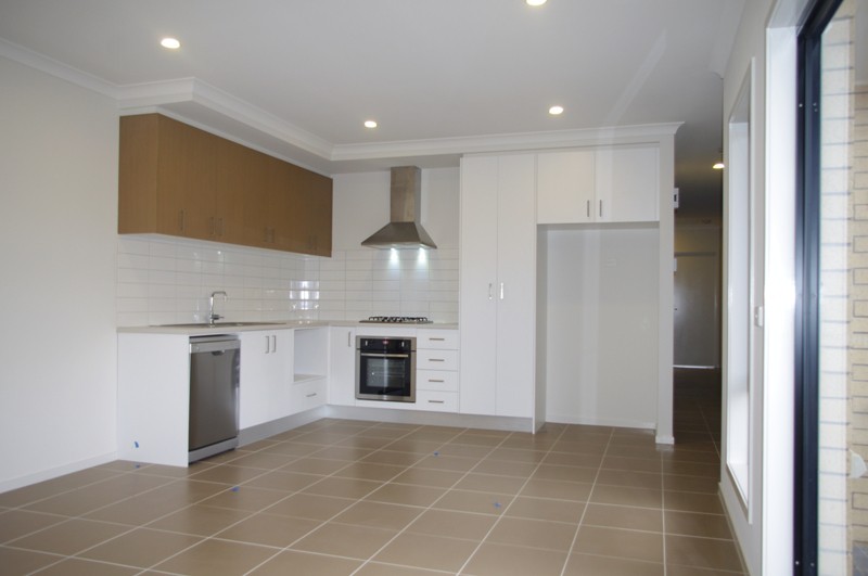 13 Medallion Ave, Beveridge, VIC 3753, Beveridge - Thumbnail 2