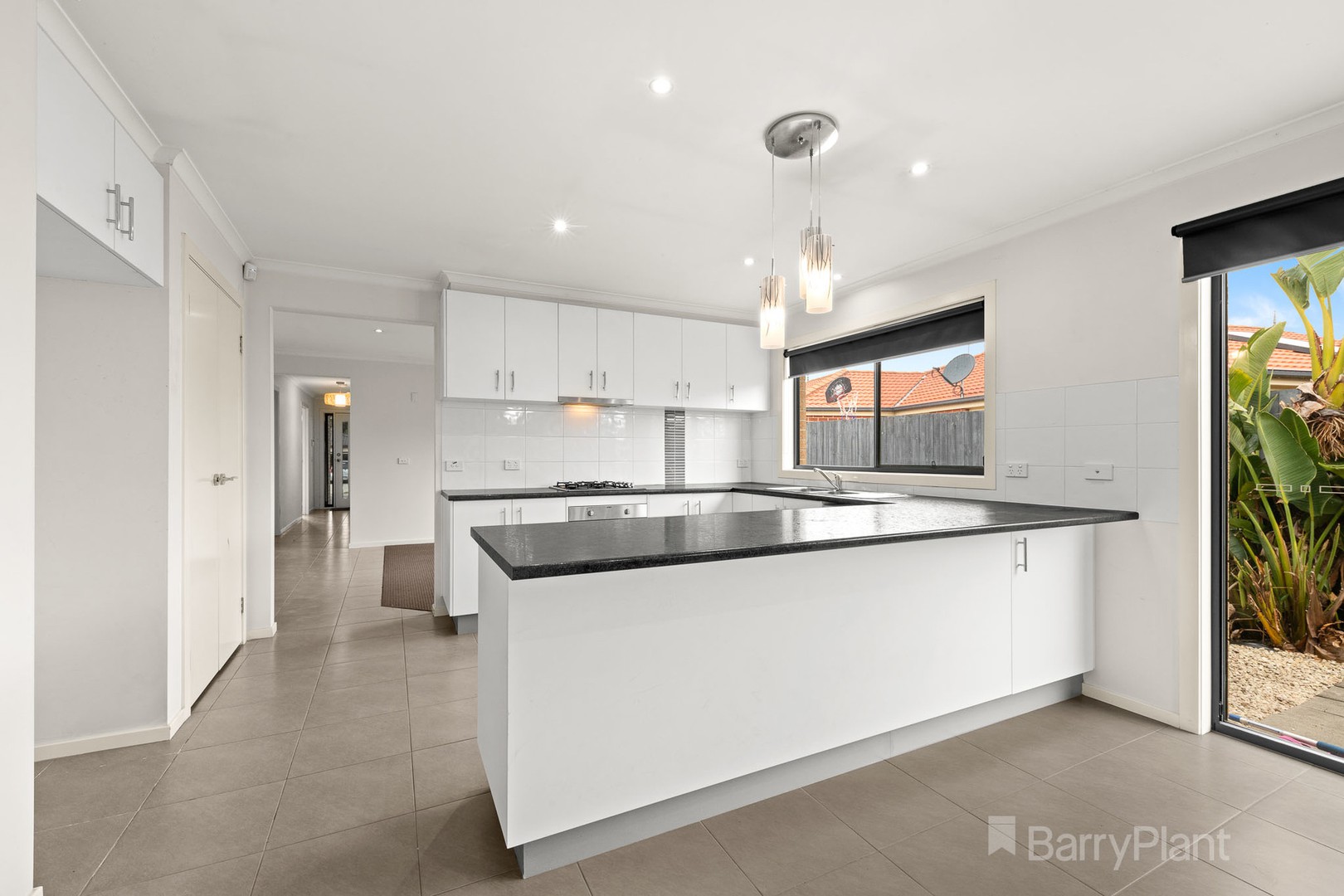 13 Melissa Way, Pakenham, VIC 3810, Pakenham - Thumbnail 5