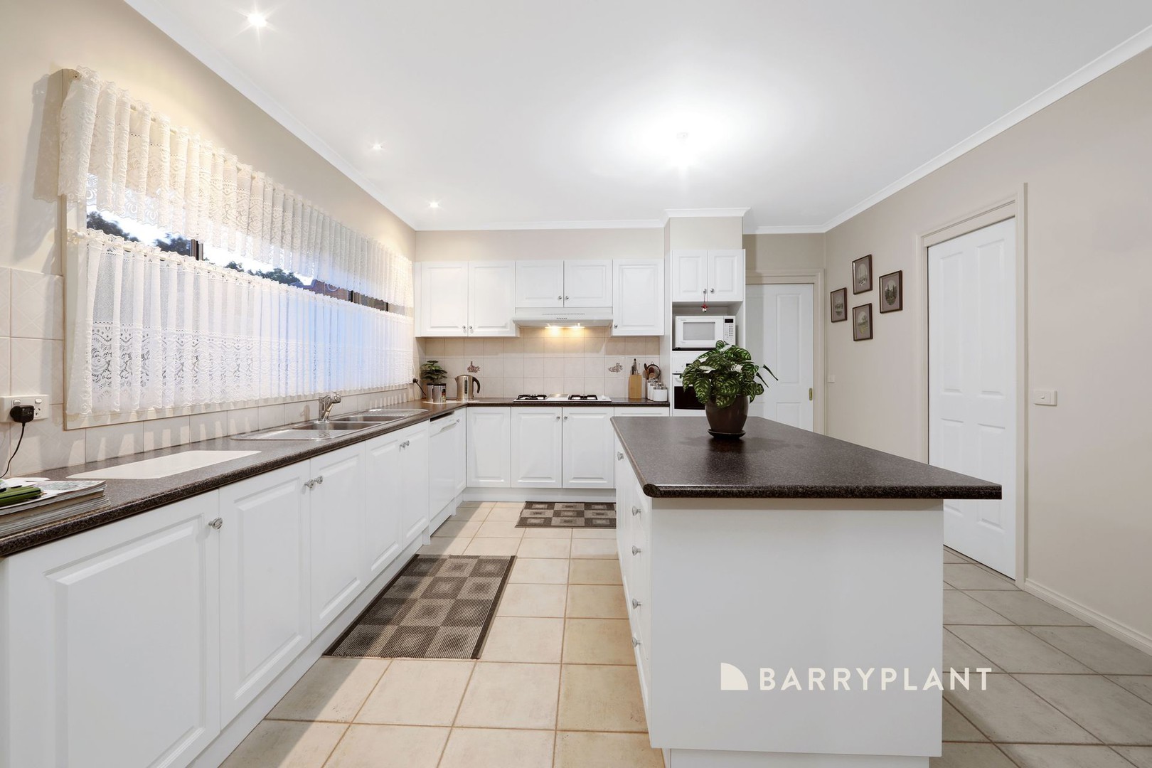 13 Miramah Close, Rowville, VIC 3178 - Thumbnail 2 - 27/01/2026