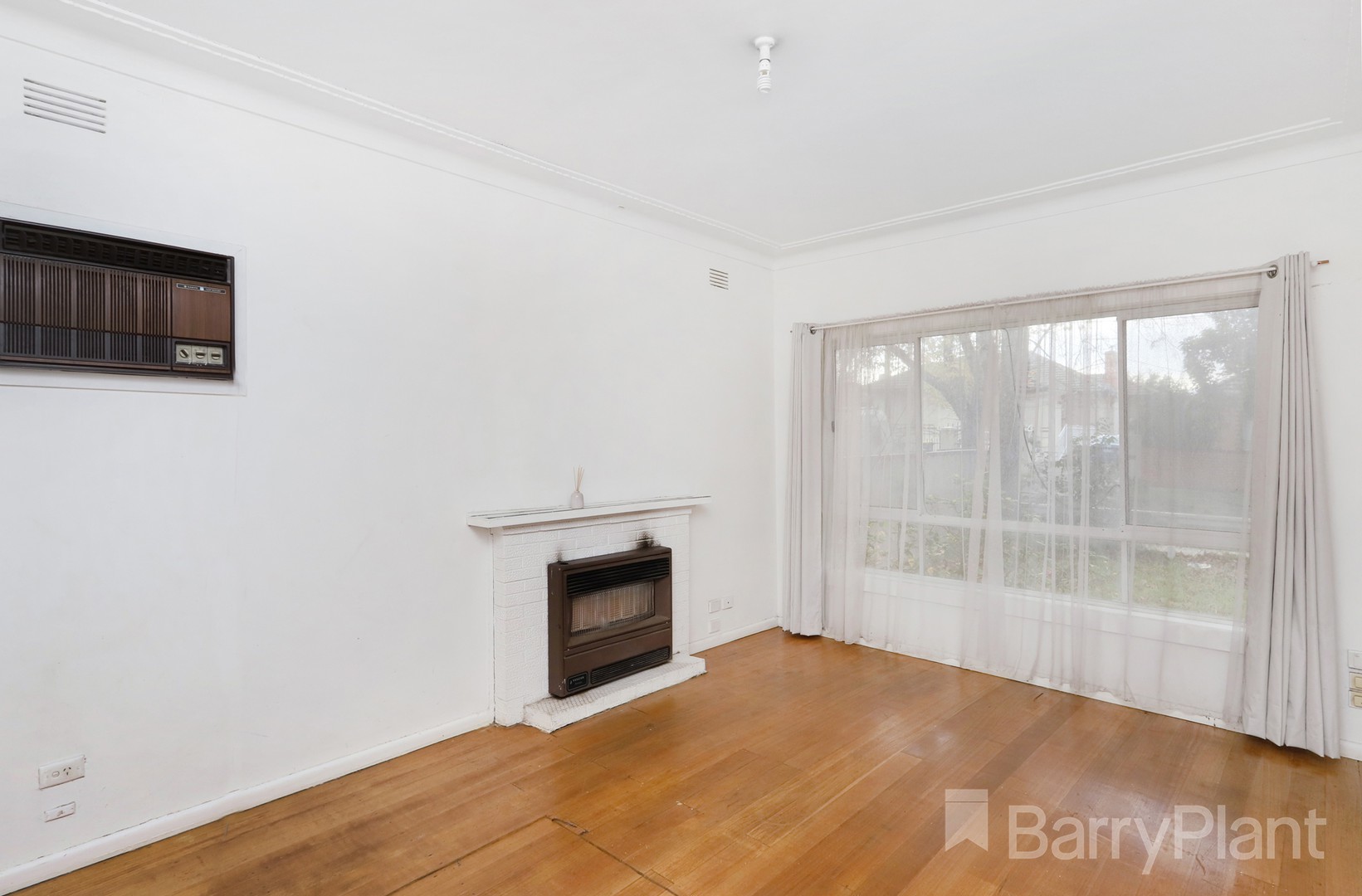 13 Moira Street, Sunshine, VIC 3020, Sunshine - Thumbnail 3