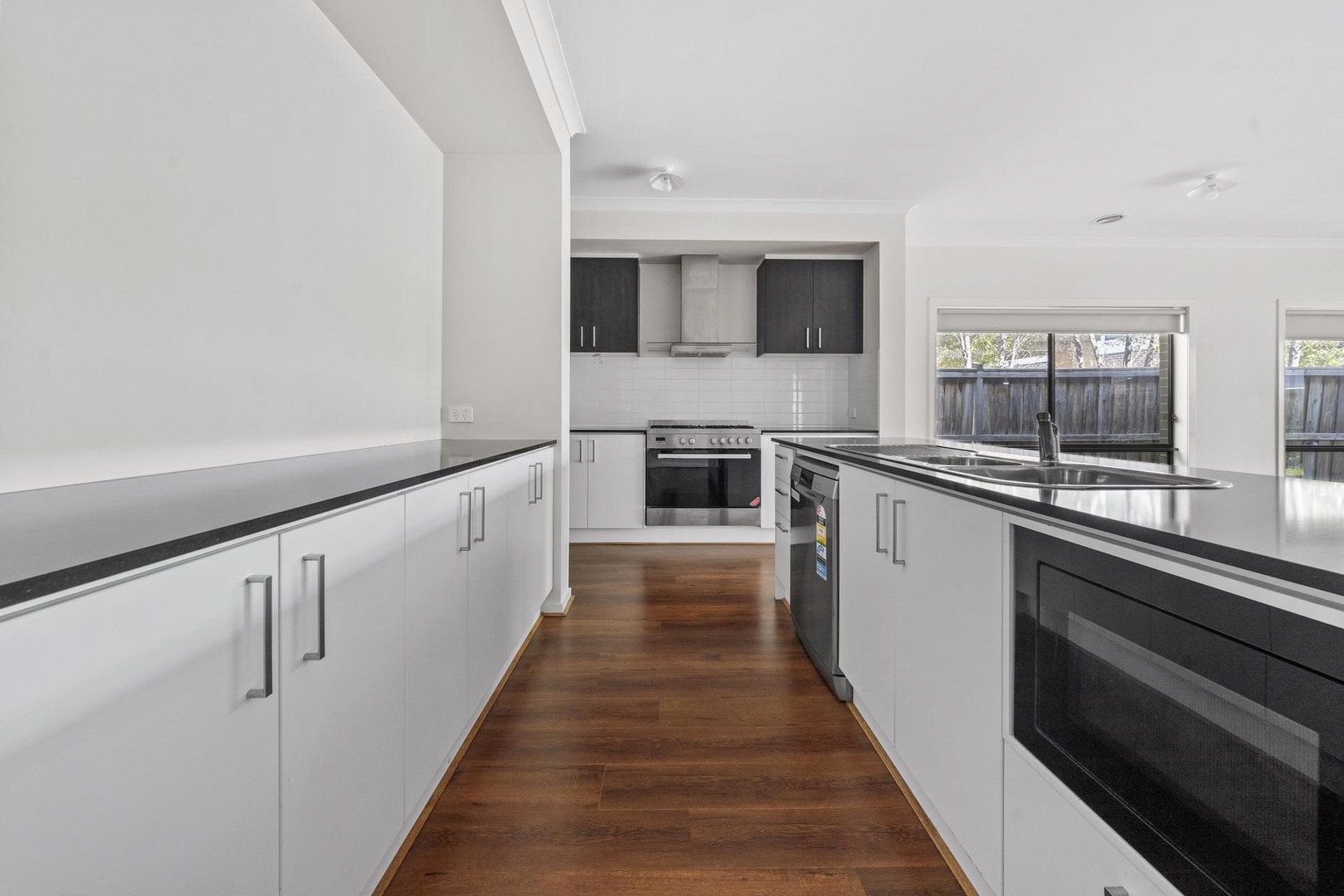 13 Montmarte Boulevard, Burnside, VIC 3023, Burnside - Thumbnail 2