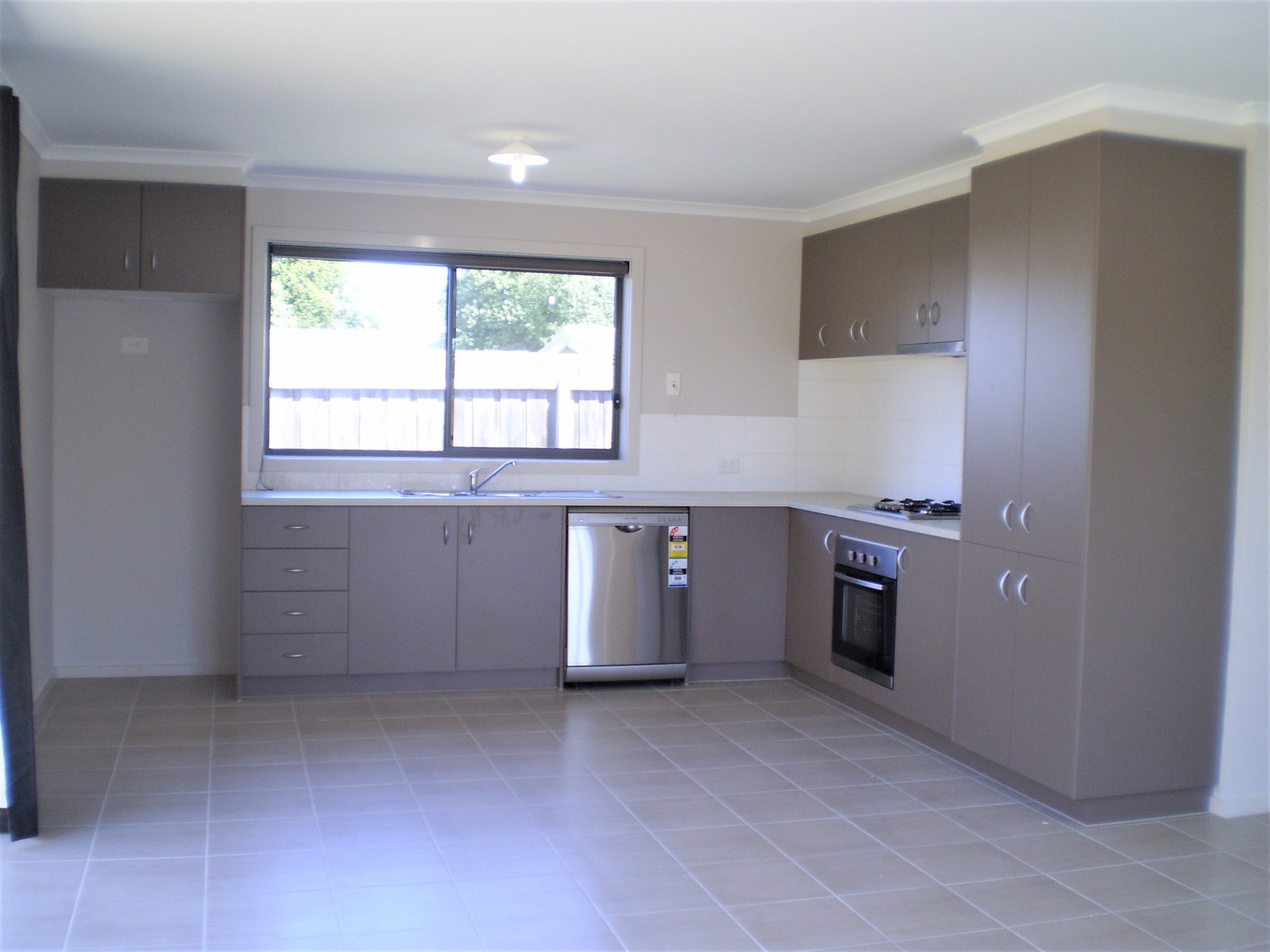 13 Montreal Avenue, Corio, VIC 3214, Corio - Thumbnail 4