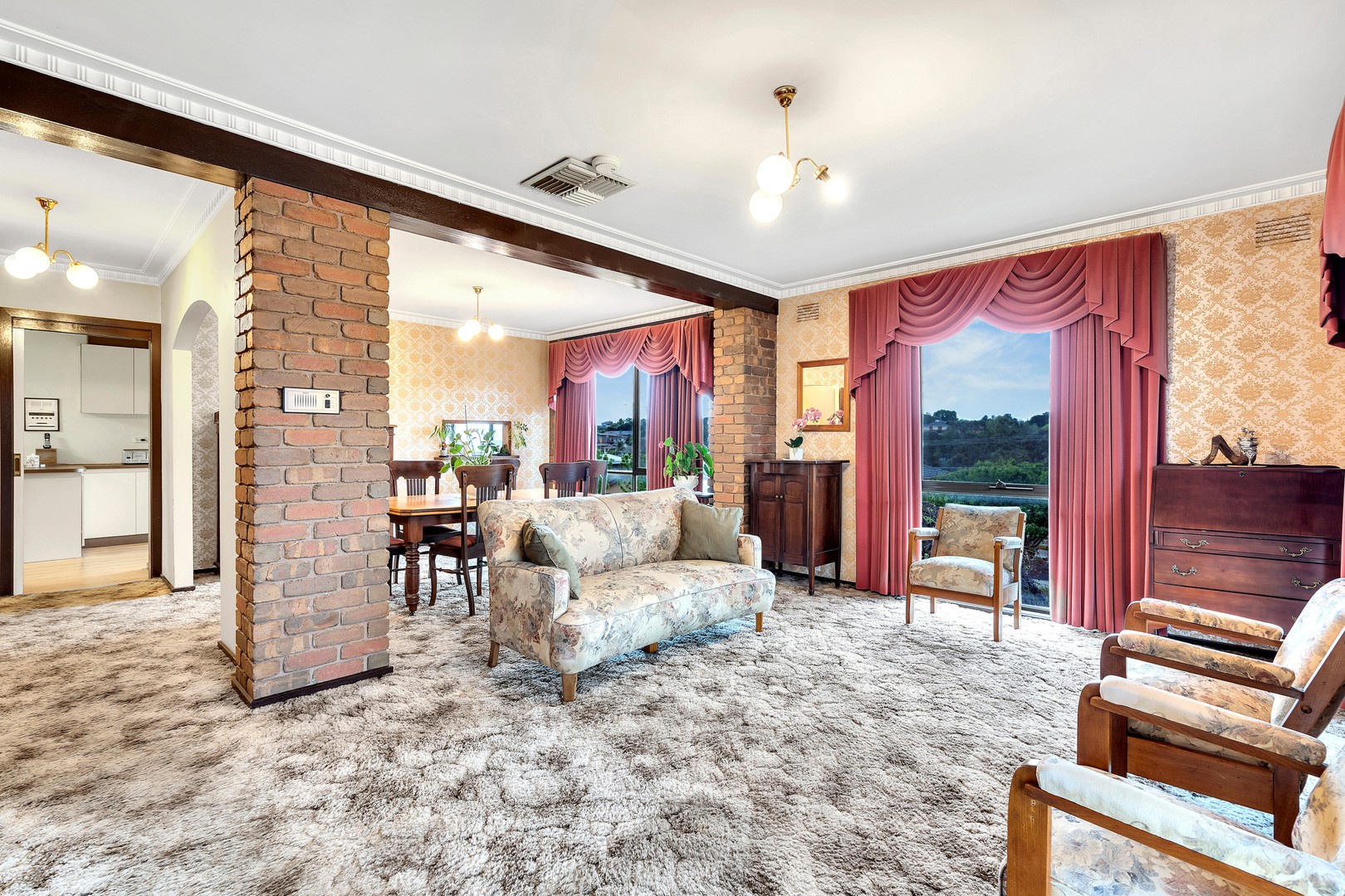 13 Moorna Drive, Airport West, VIC 3042 - Thumbnail 2 - 10/10/2024