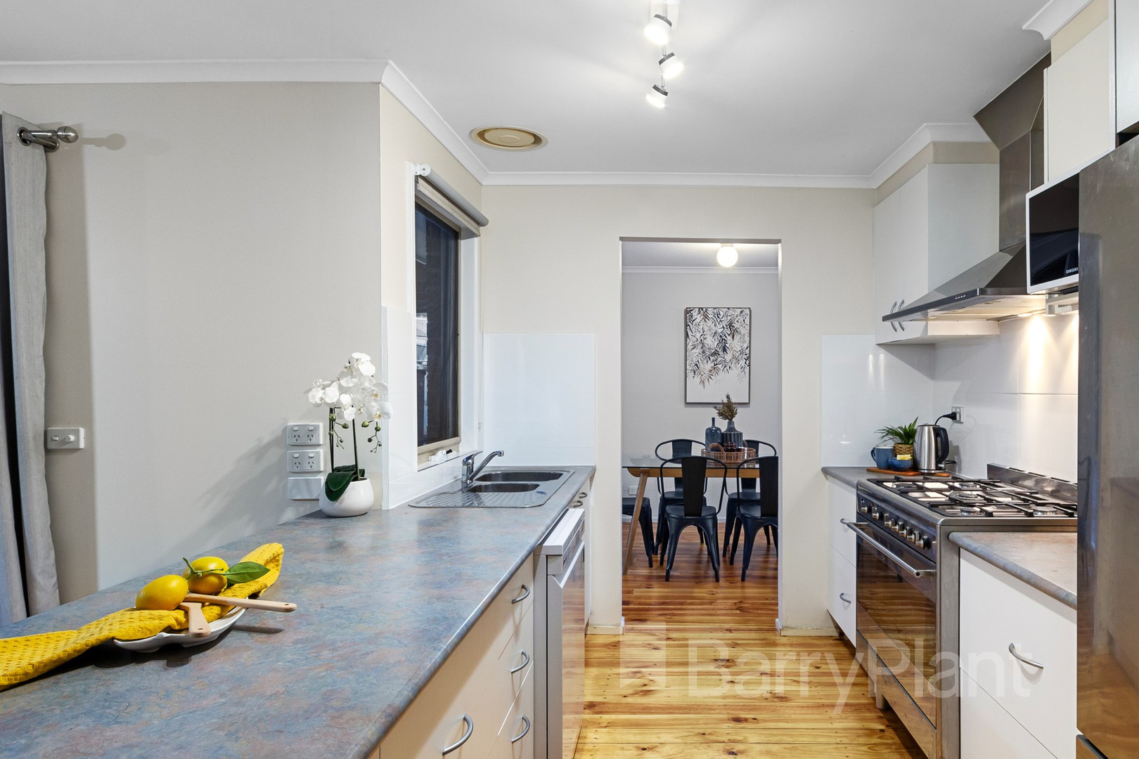 13 Narambi Close, Ferntree Gully, VIC 3156, Ferntree Gully - Thumbnail 3
