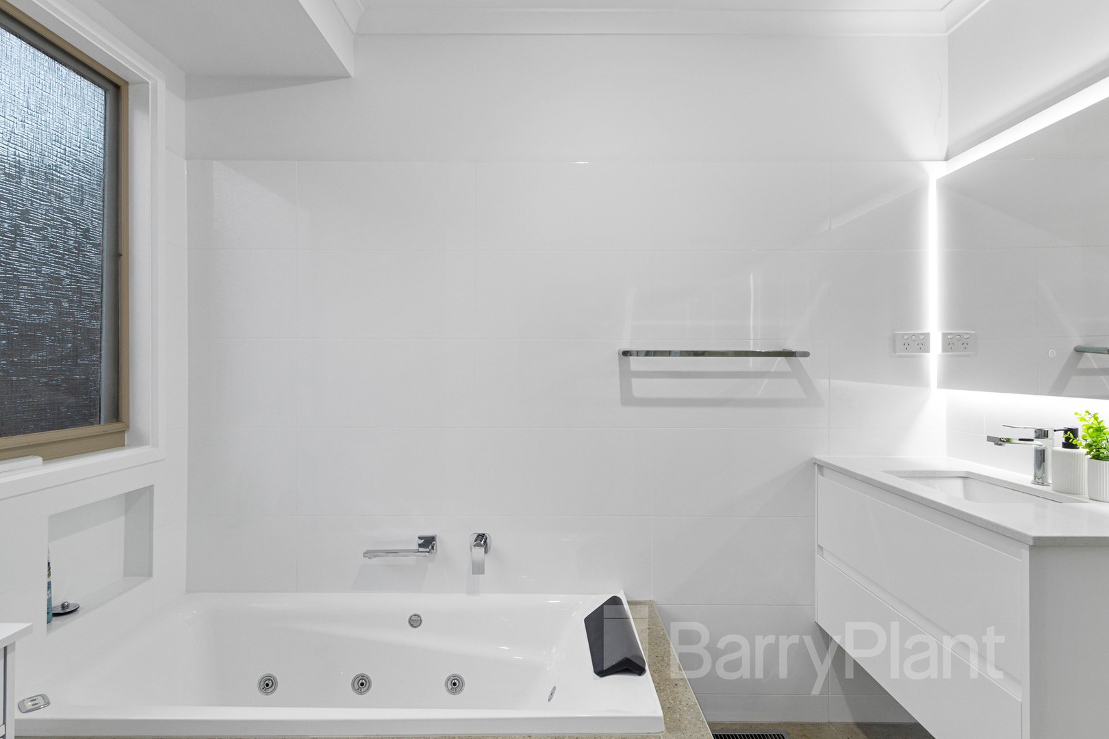 13 Narambi Close, Ferntree Gully, VIC 3156, Ferntree Gully - Thumbnail 6