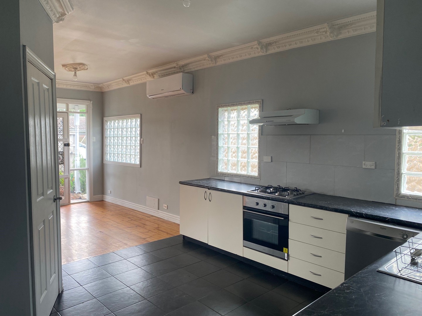 13 Neville Avenue, Seaford, VIC 3198, Seaford - Thumbnail 4