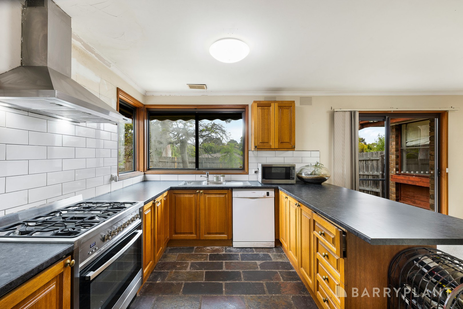13 Old Orchard Drive, Wantirna South, VIC 3152, Wantirna South - Thumbnail 4